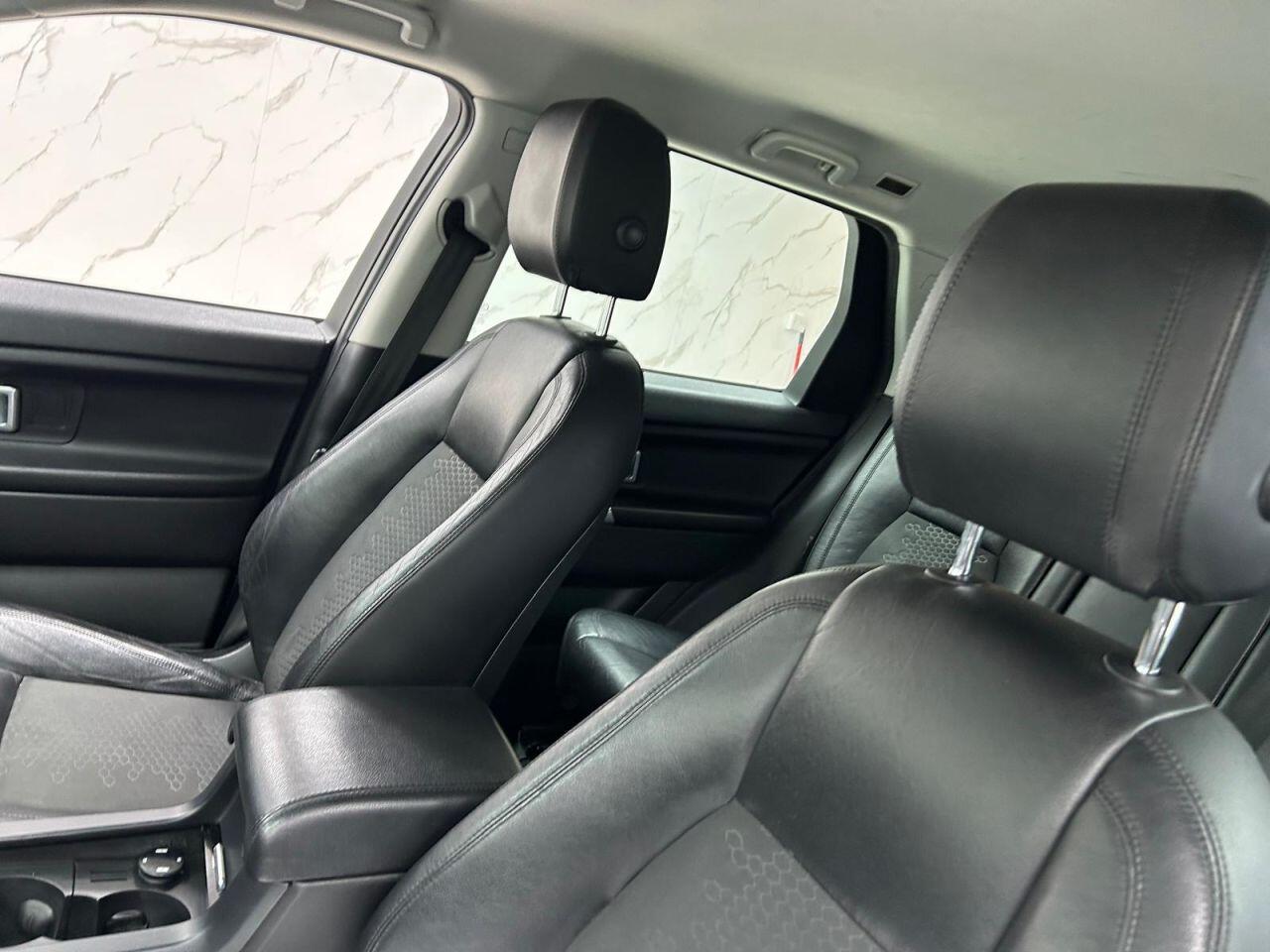 Land Rover Discovery Sport view 12