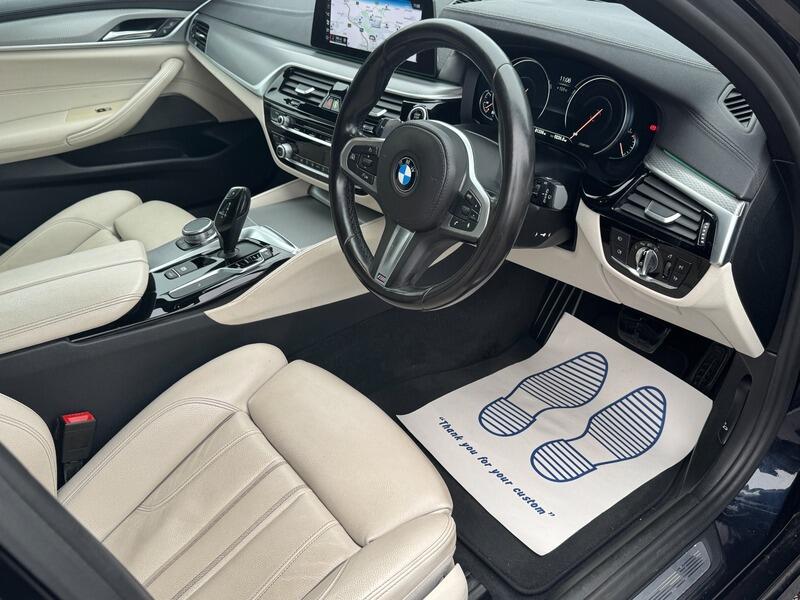 2017 BMW 5 Series image 29