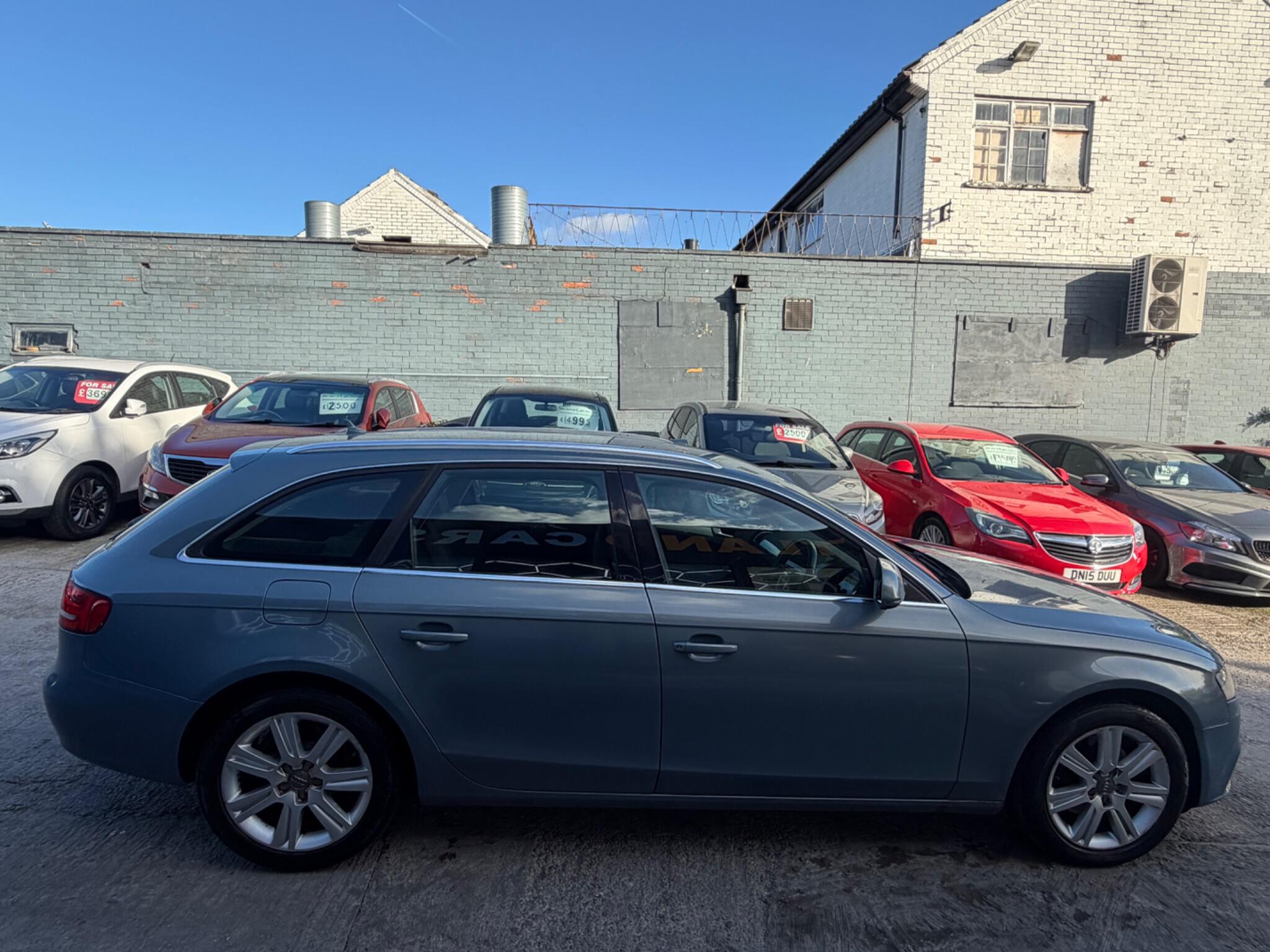 Audi A4 view 8