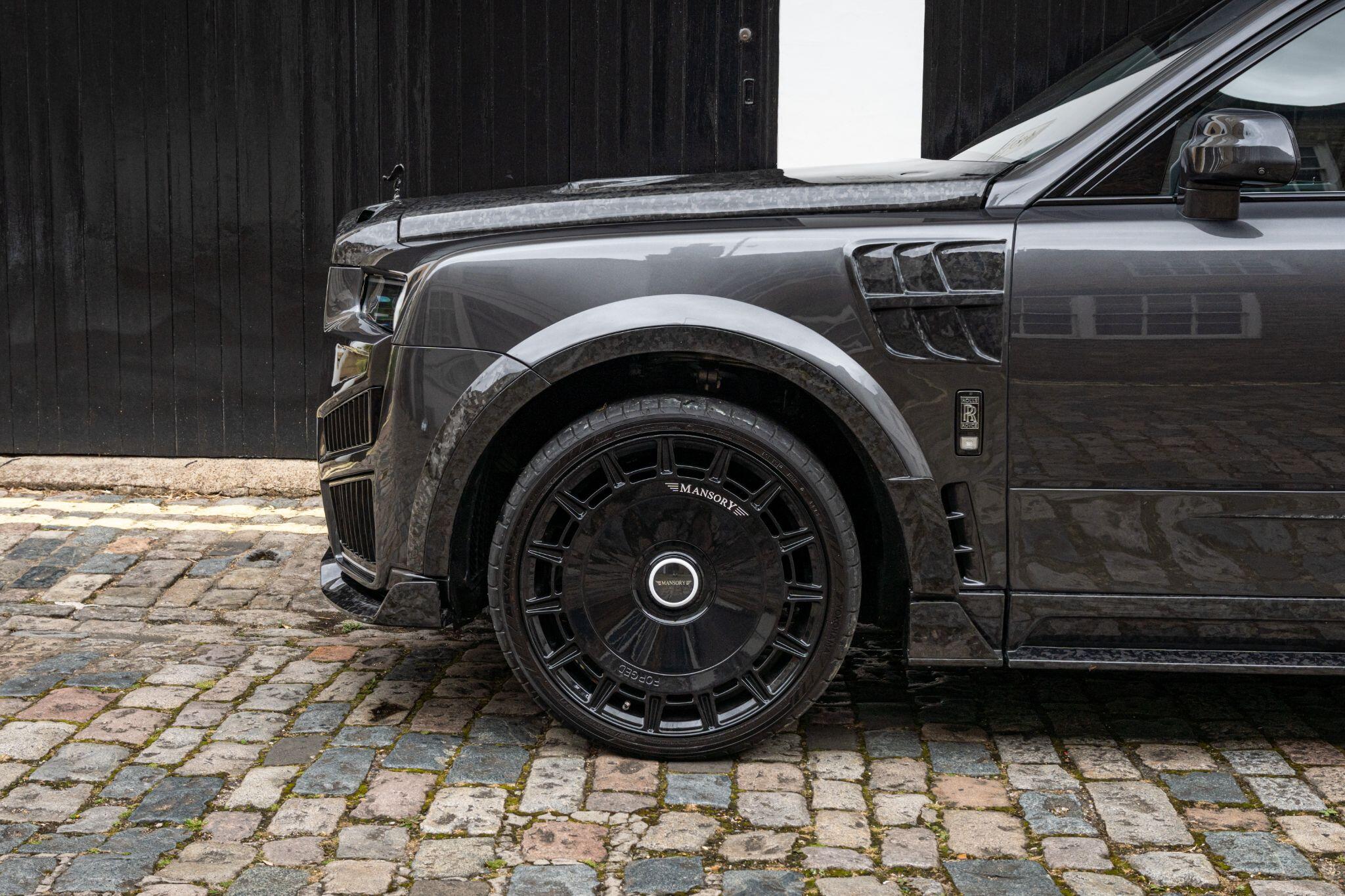Rolls-Royce Cullinan view 37