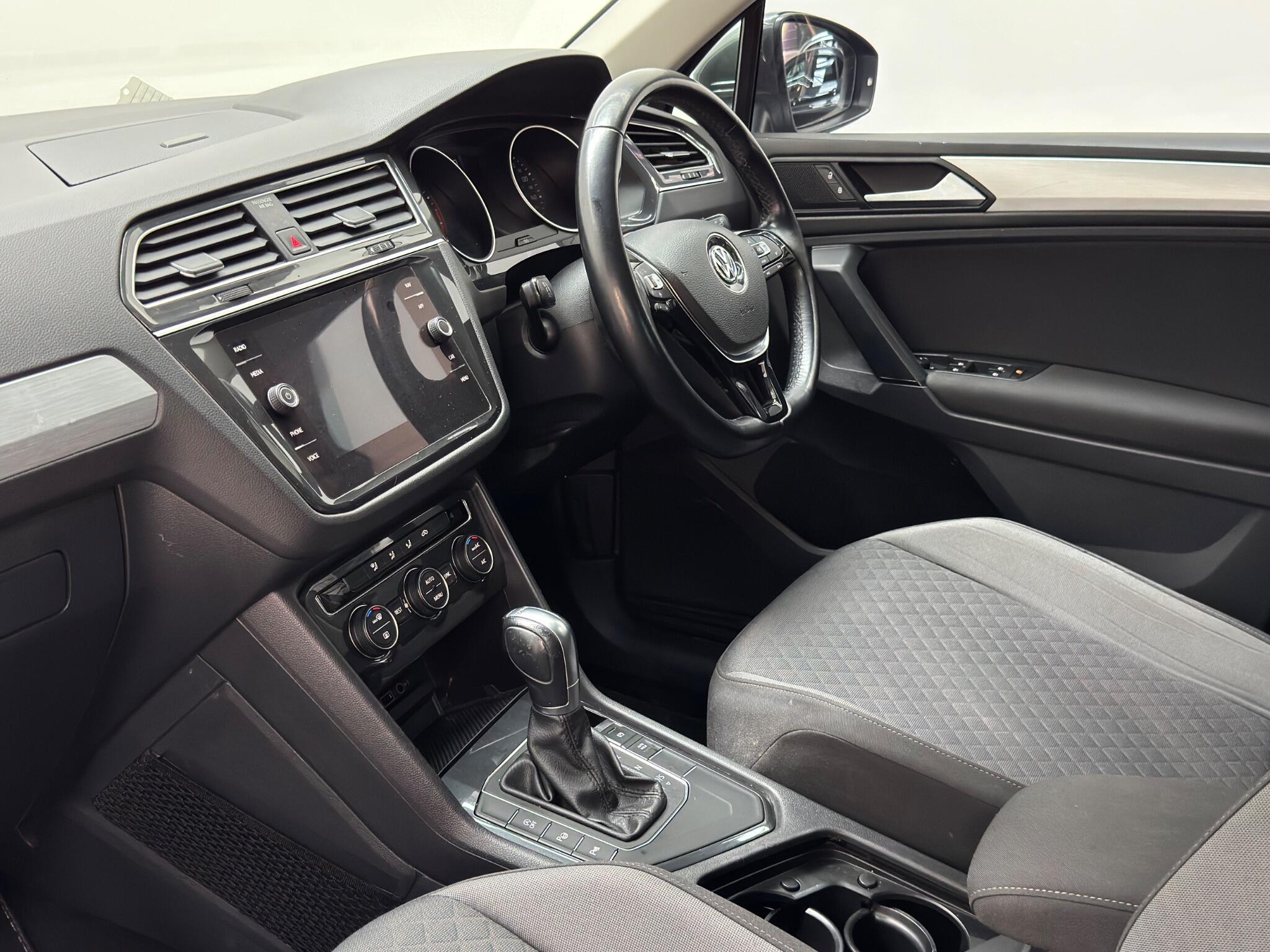 Volkswagen Tiguan view 22