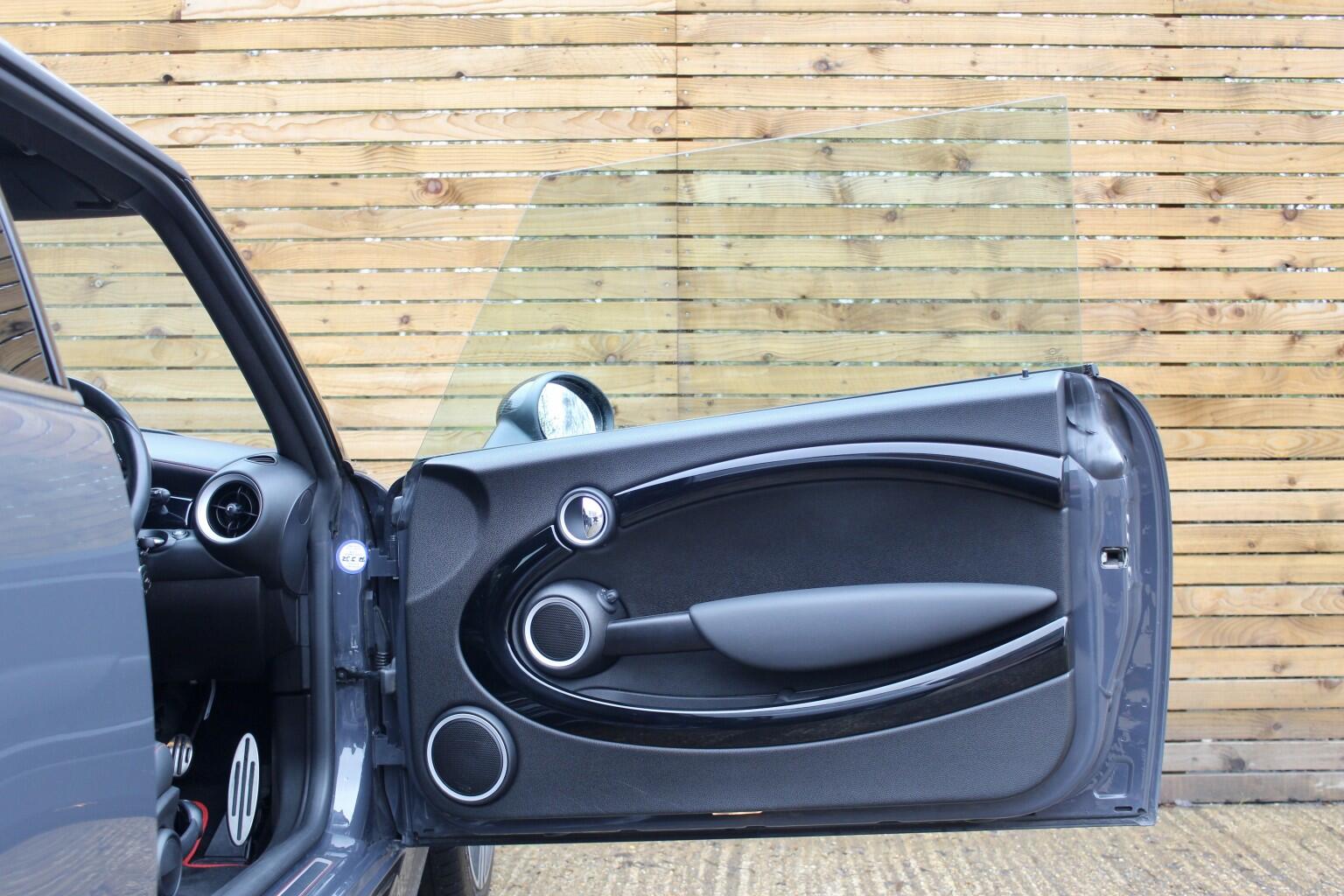Mini Hatch view 20