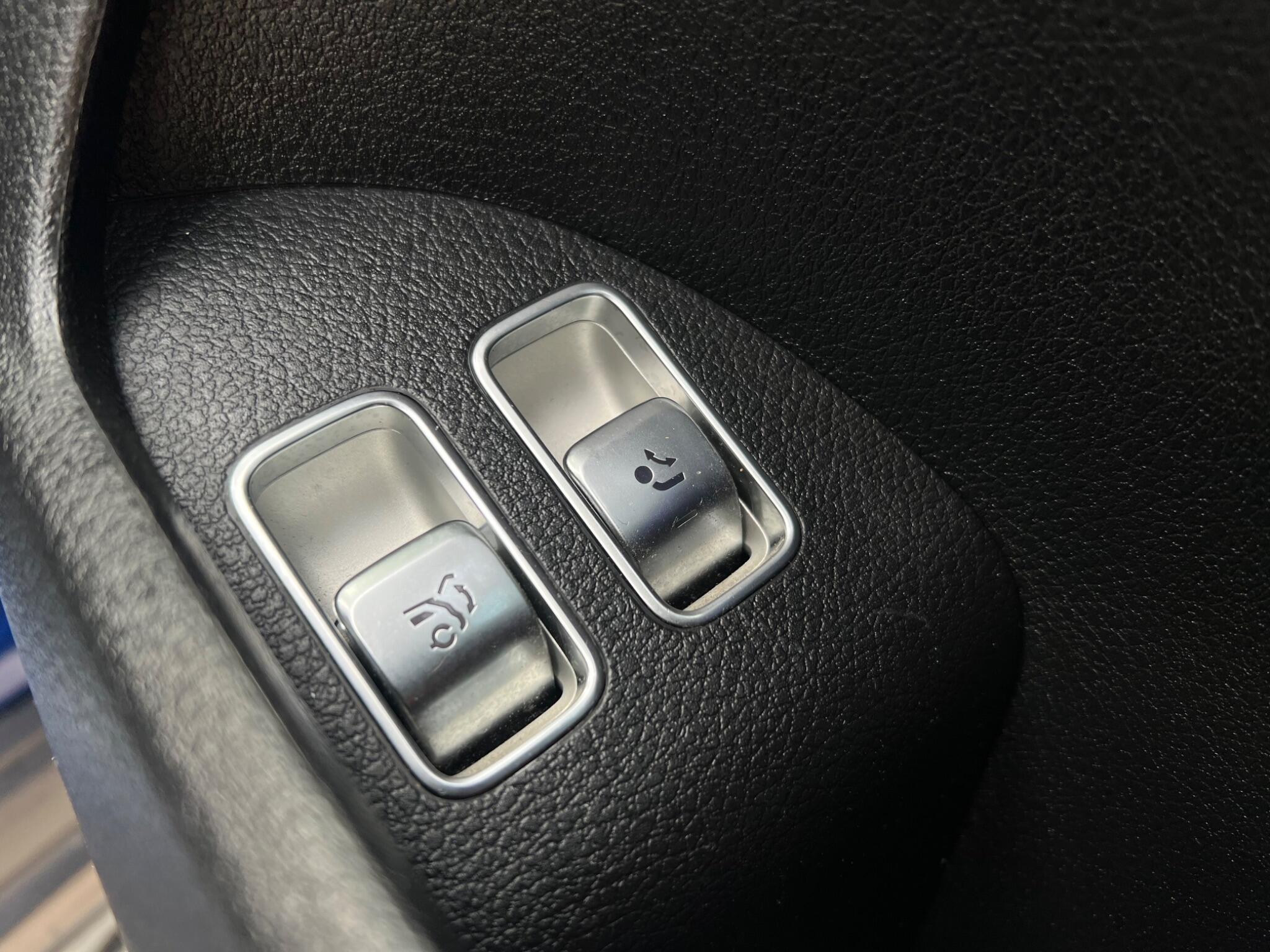 Mercedes-Benz GLE view 56