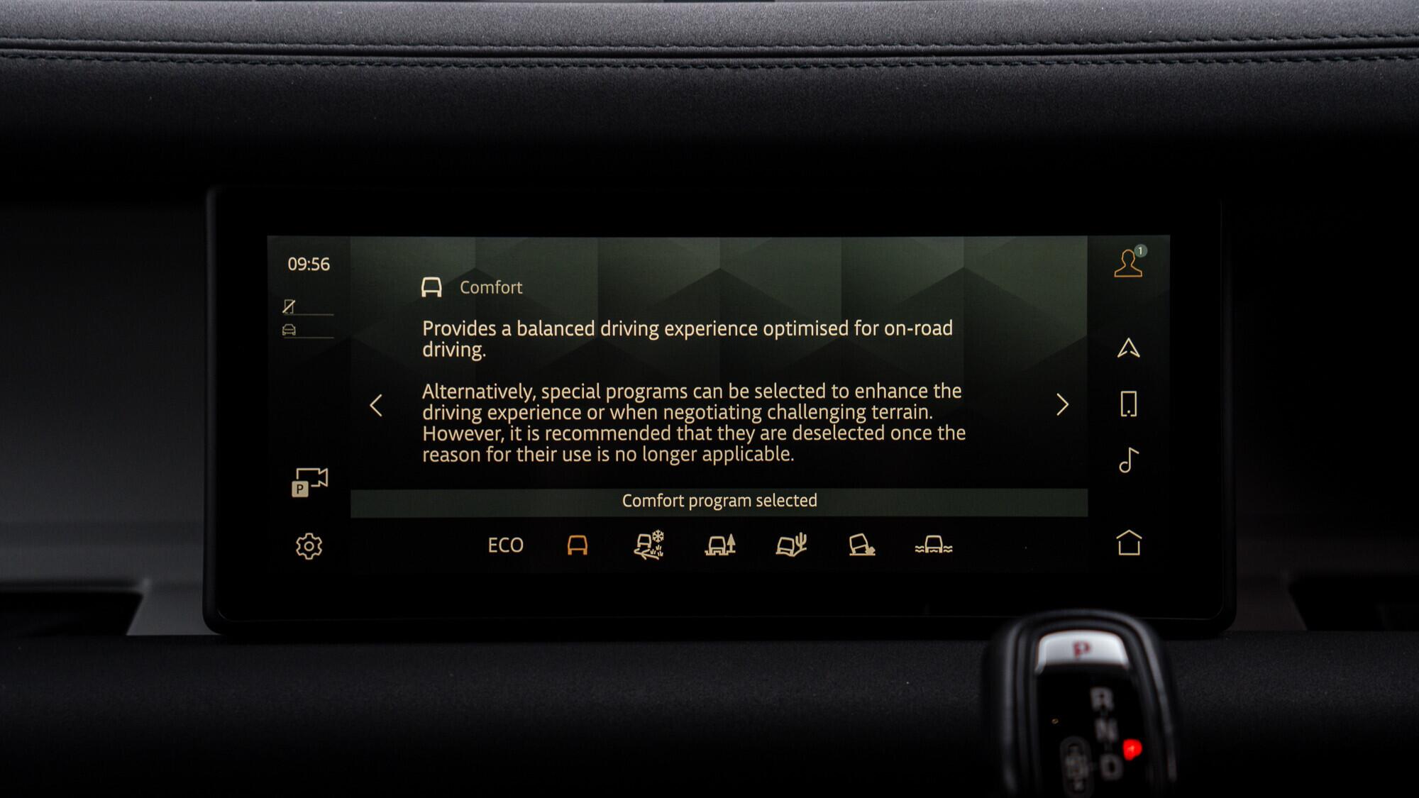 Land Rover Defender view 29