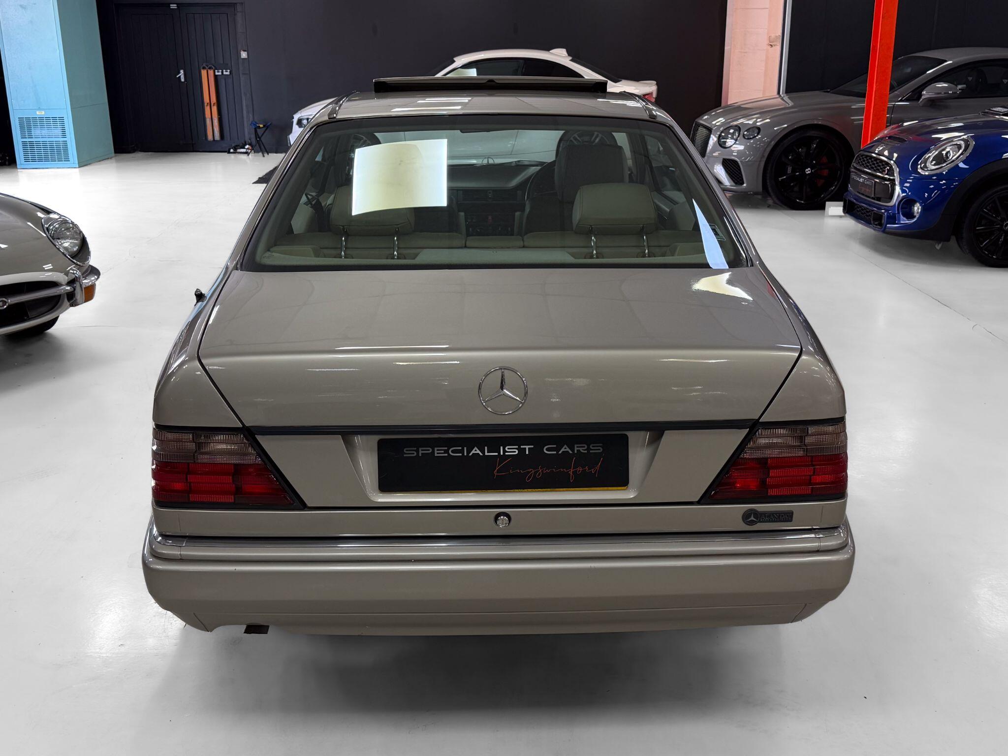 Mercedes-Benz E Class view 11
