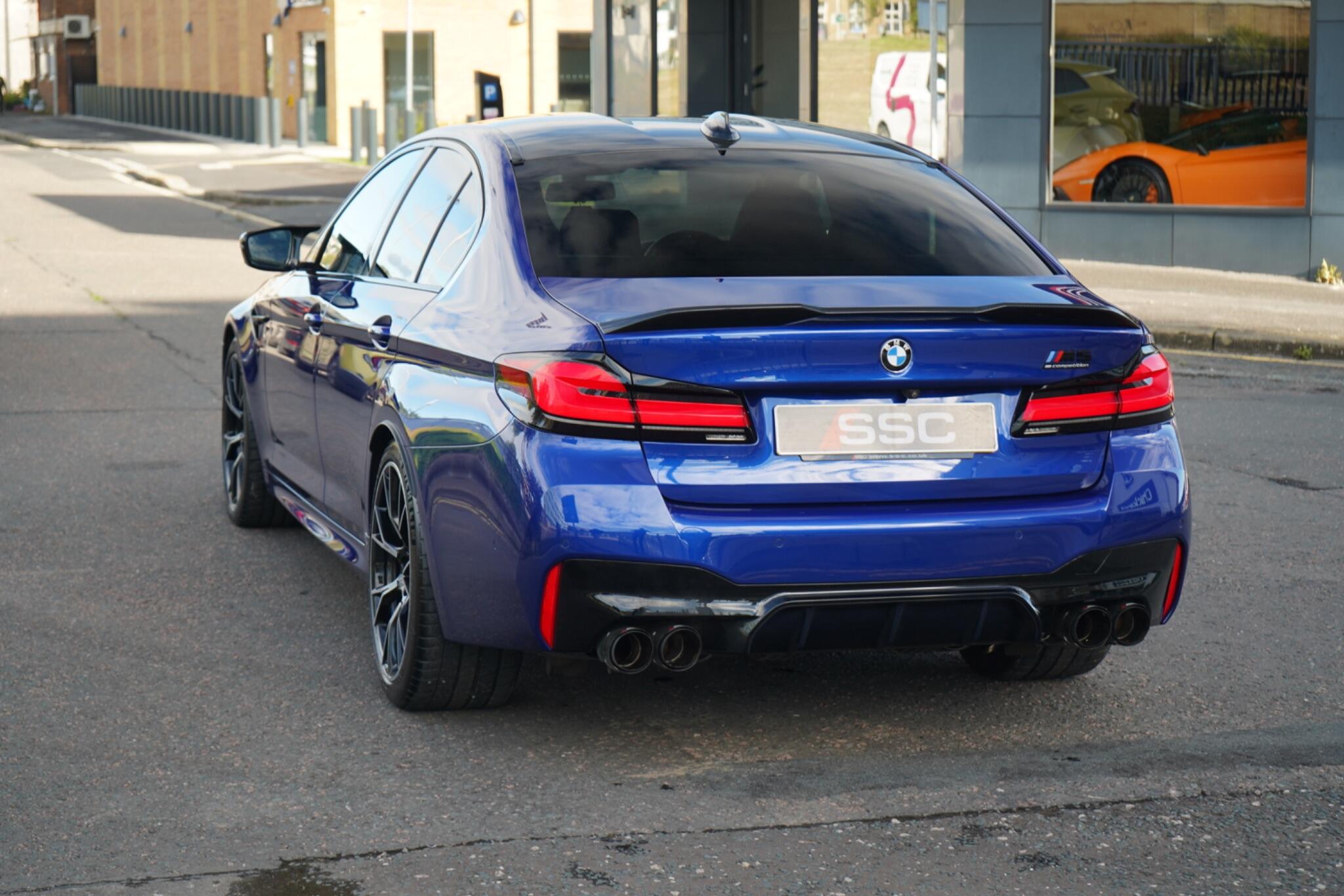 BMW M5 view 12