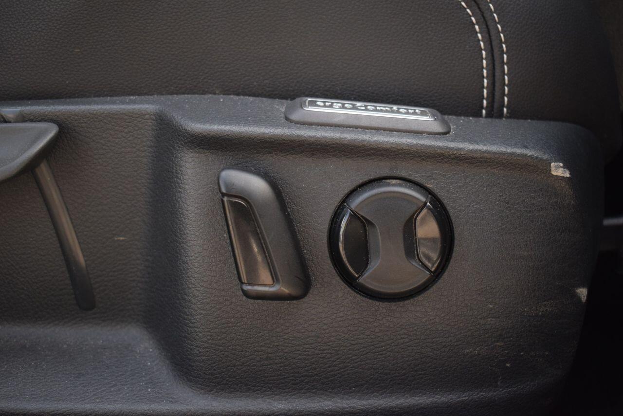 Volkswagen Passat view 18