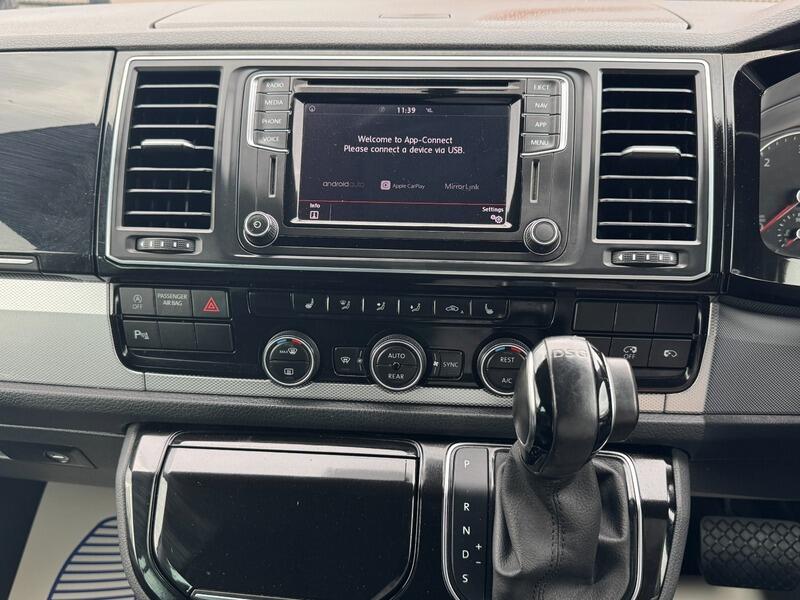 2018 Volkswagen Caravelle image 36