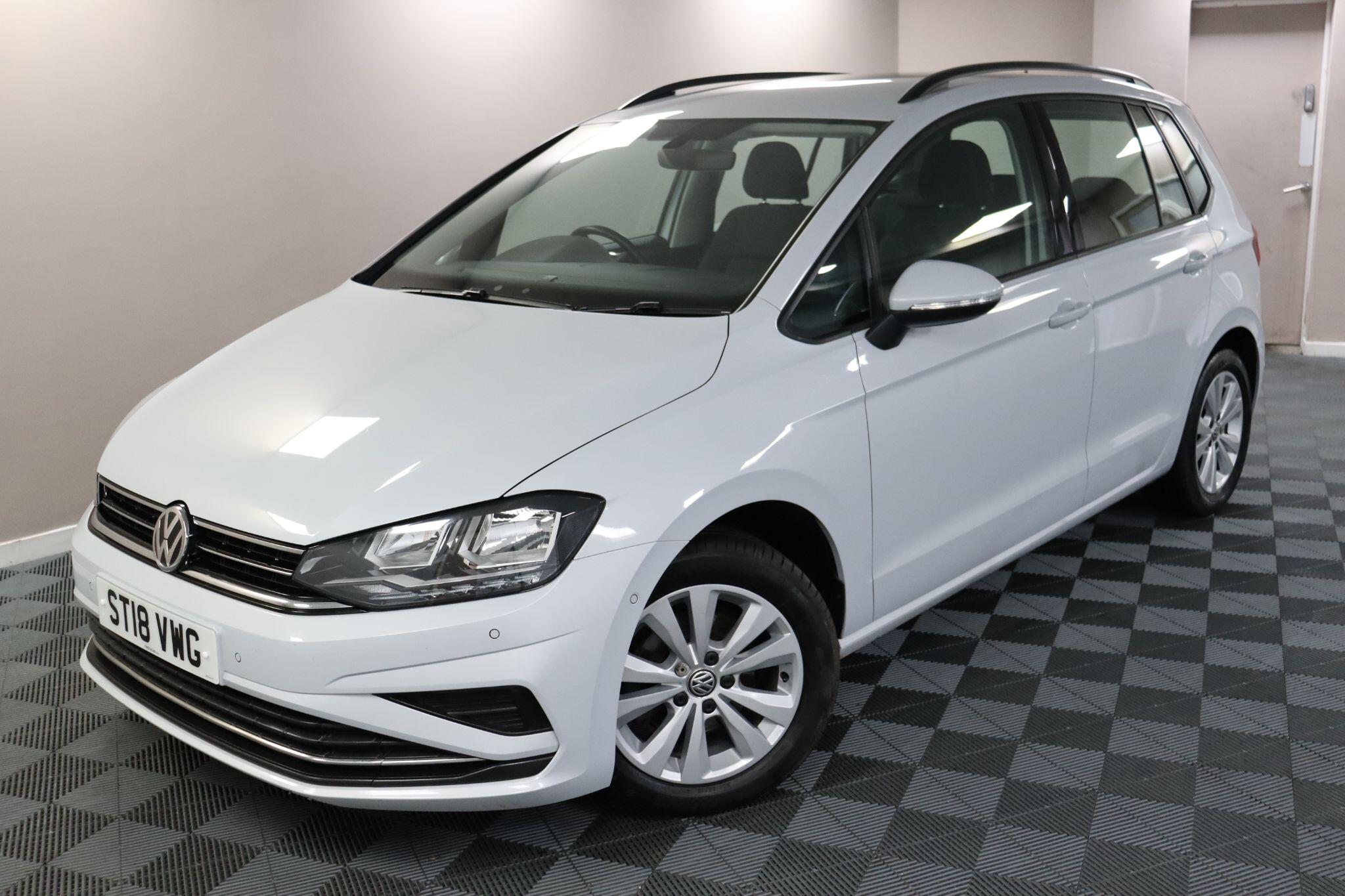 Volkswagen Golf SV view 20