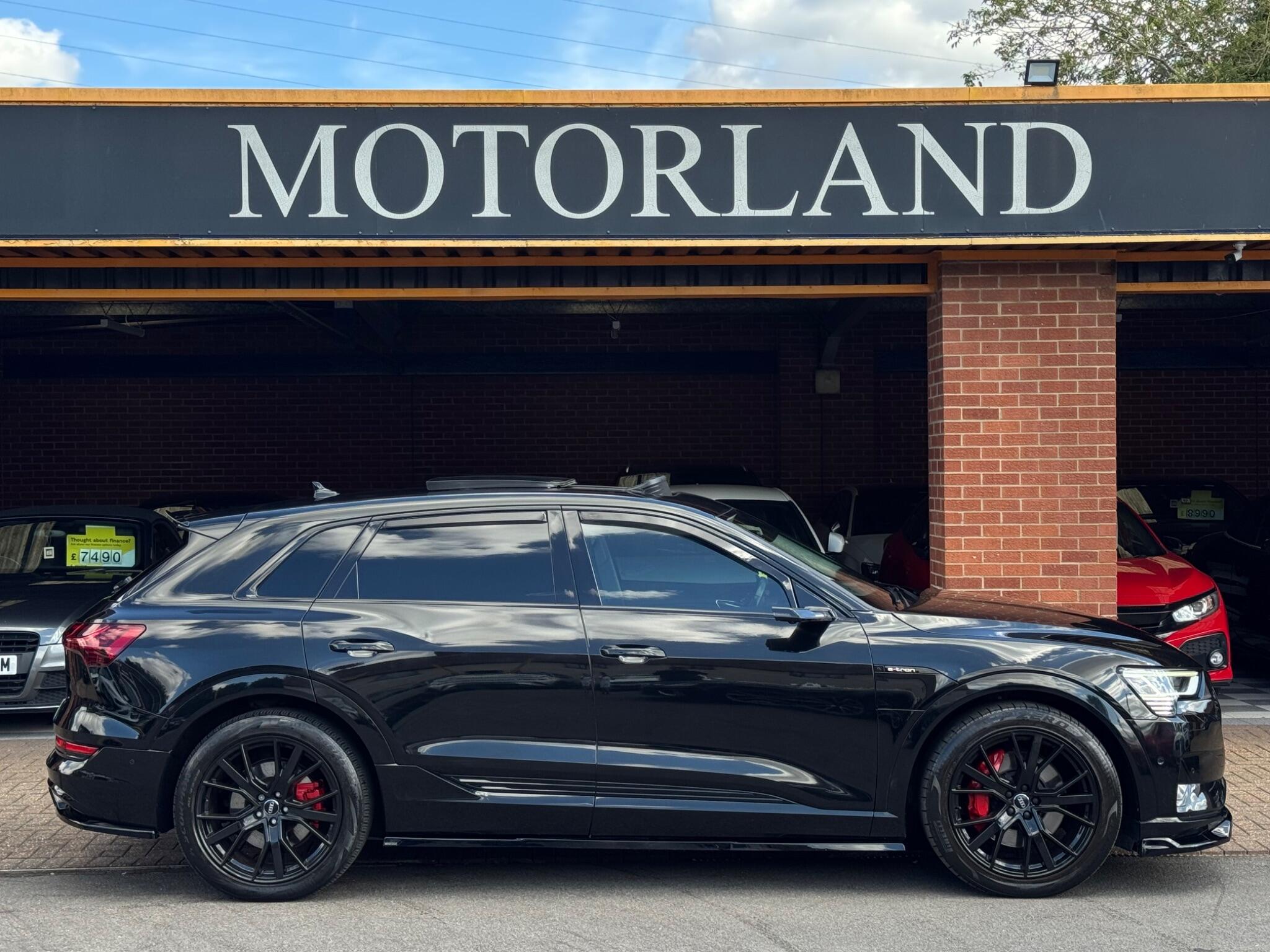 Audi E-Tron view 5