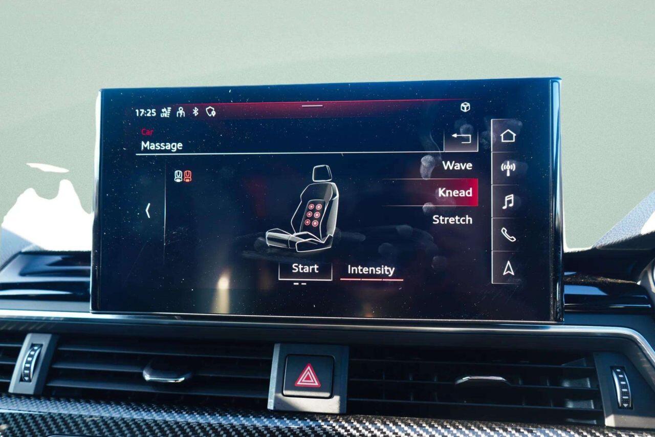 Audi RS4 Avant view 17