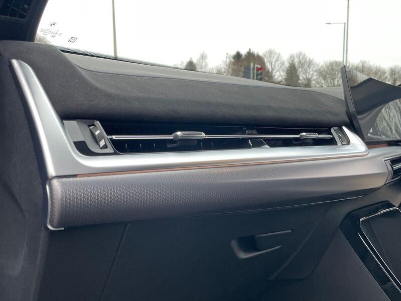BMW iX2 view 32