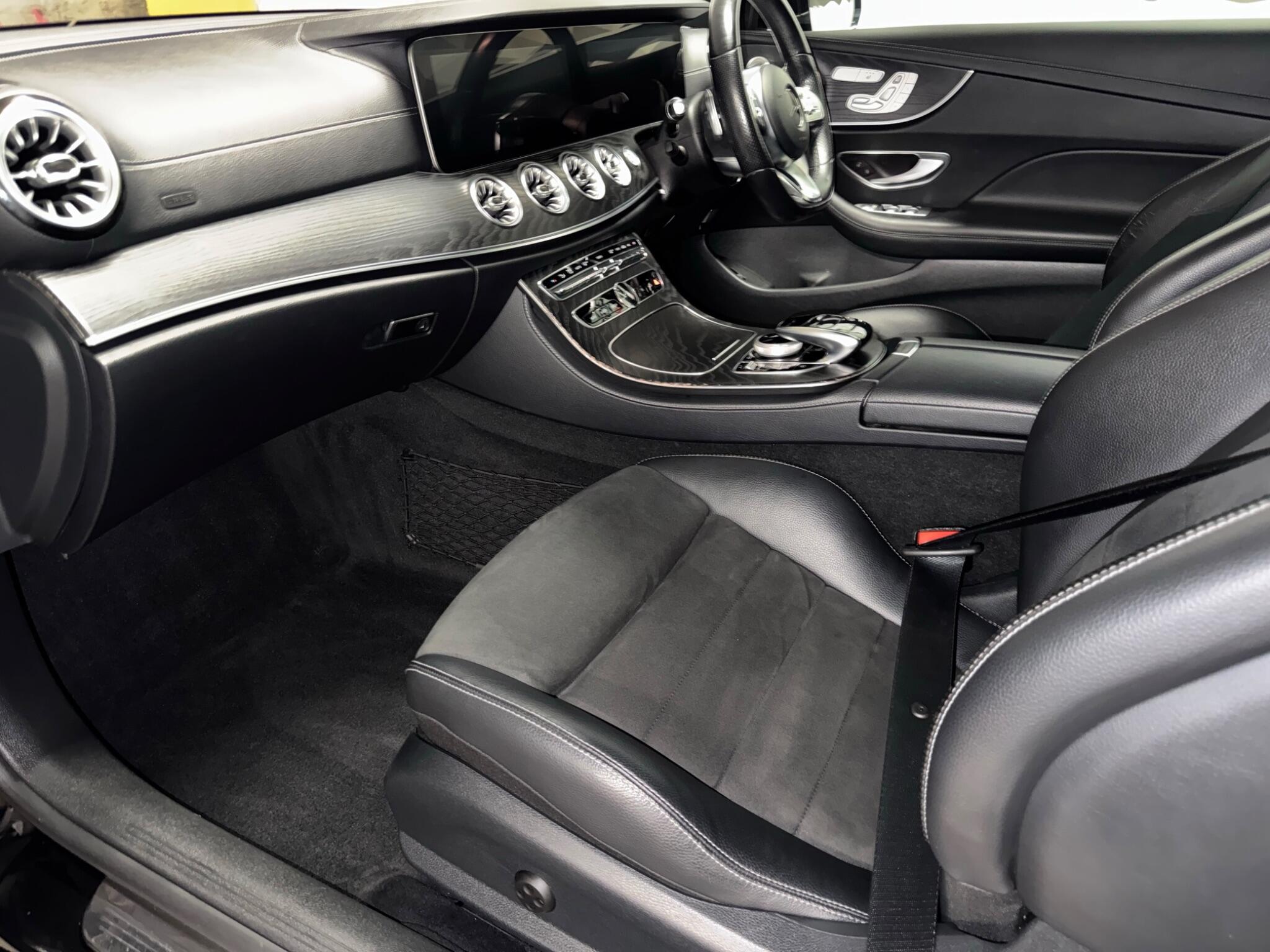 Mercedes-Benz E-Class view 20