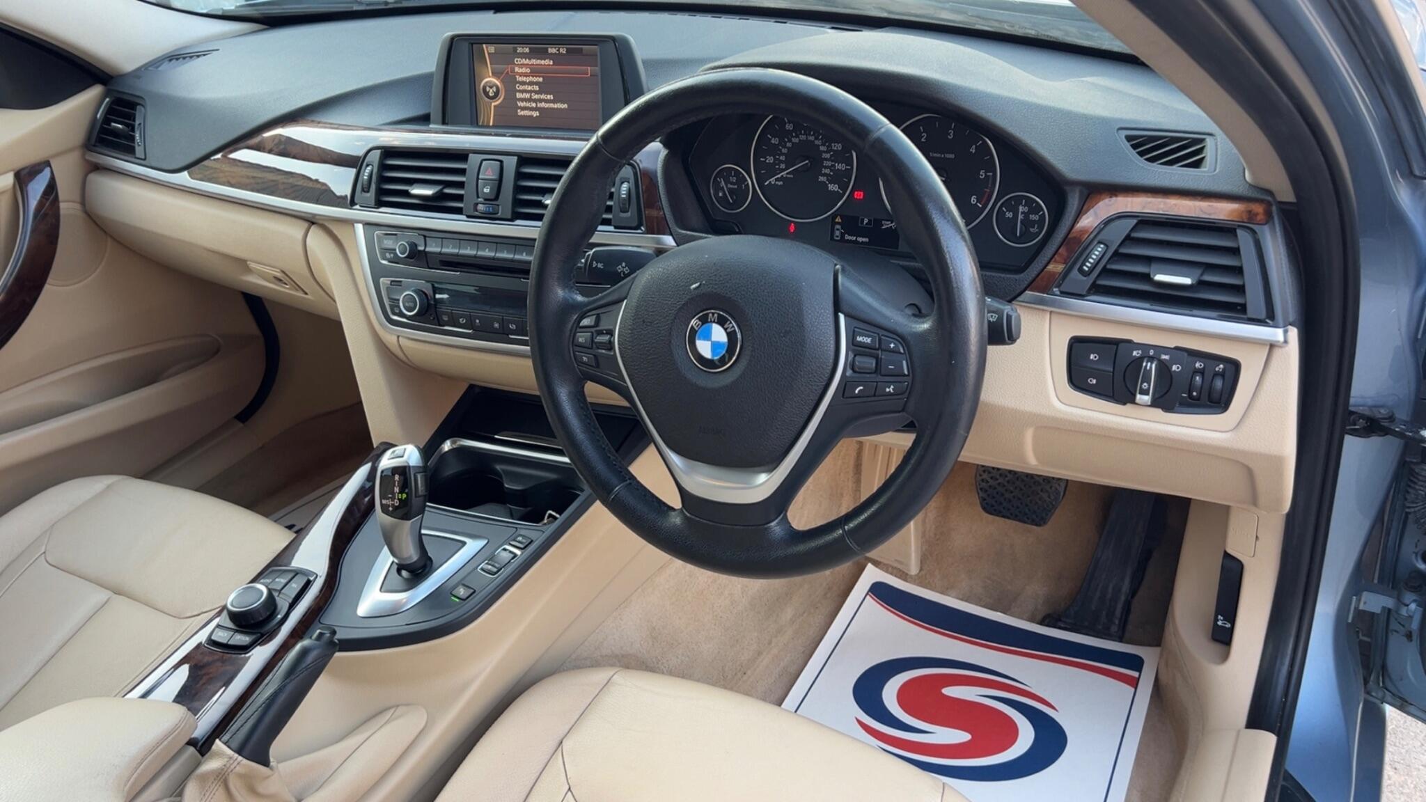 BMW 3 Series view 20