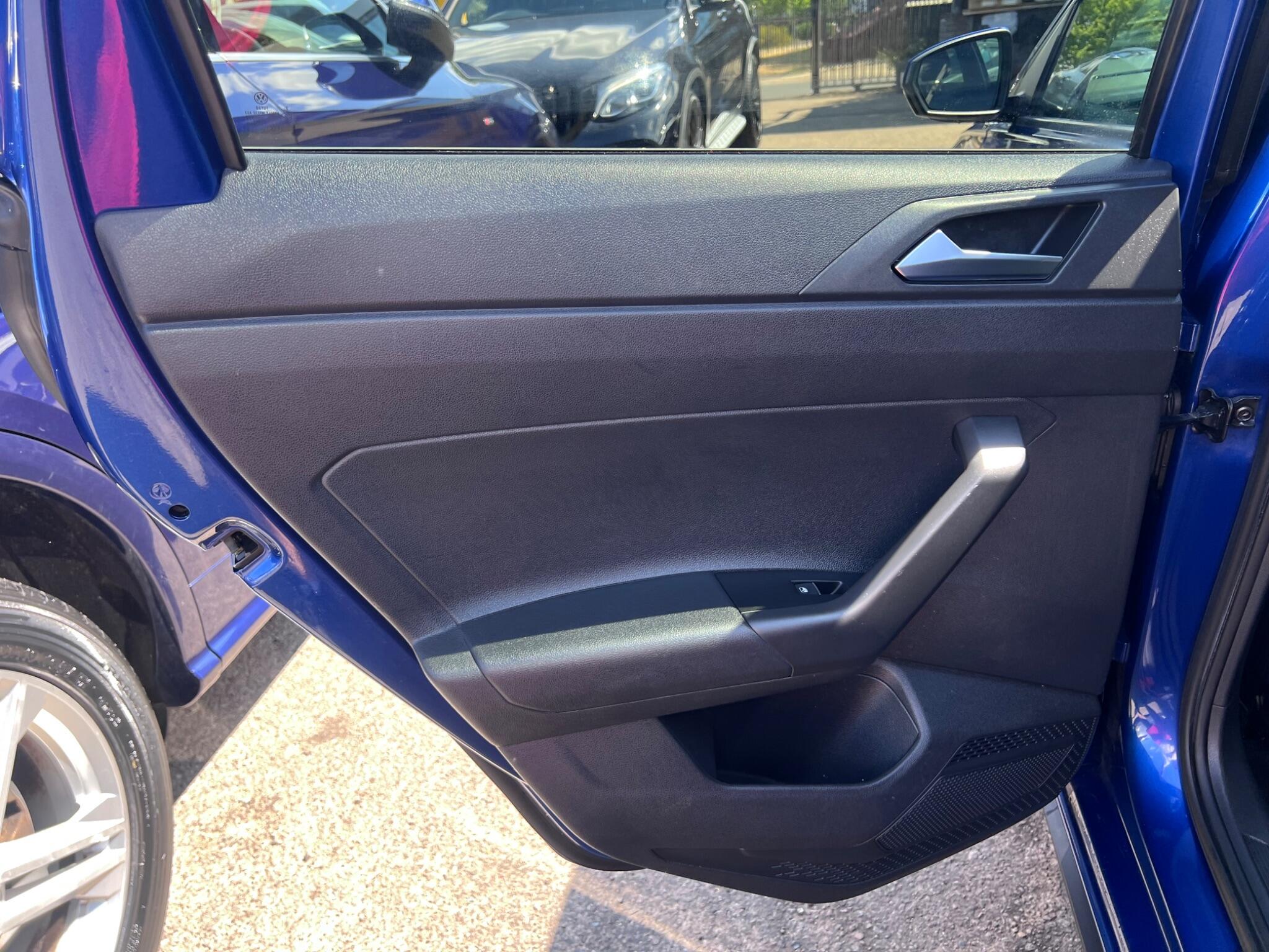 Volkswagen Polo view 33