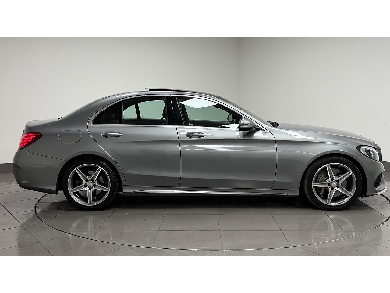 Mercedes-Benz C-Class view 9