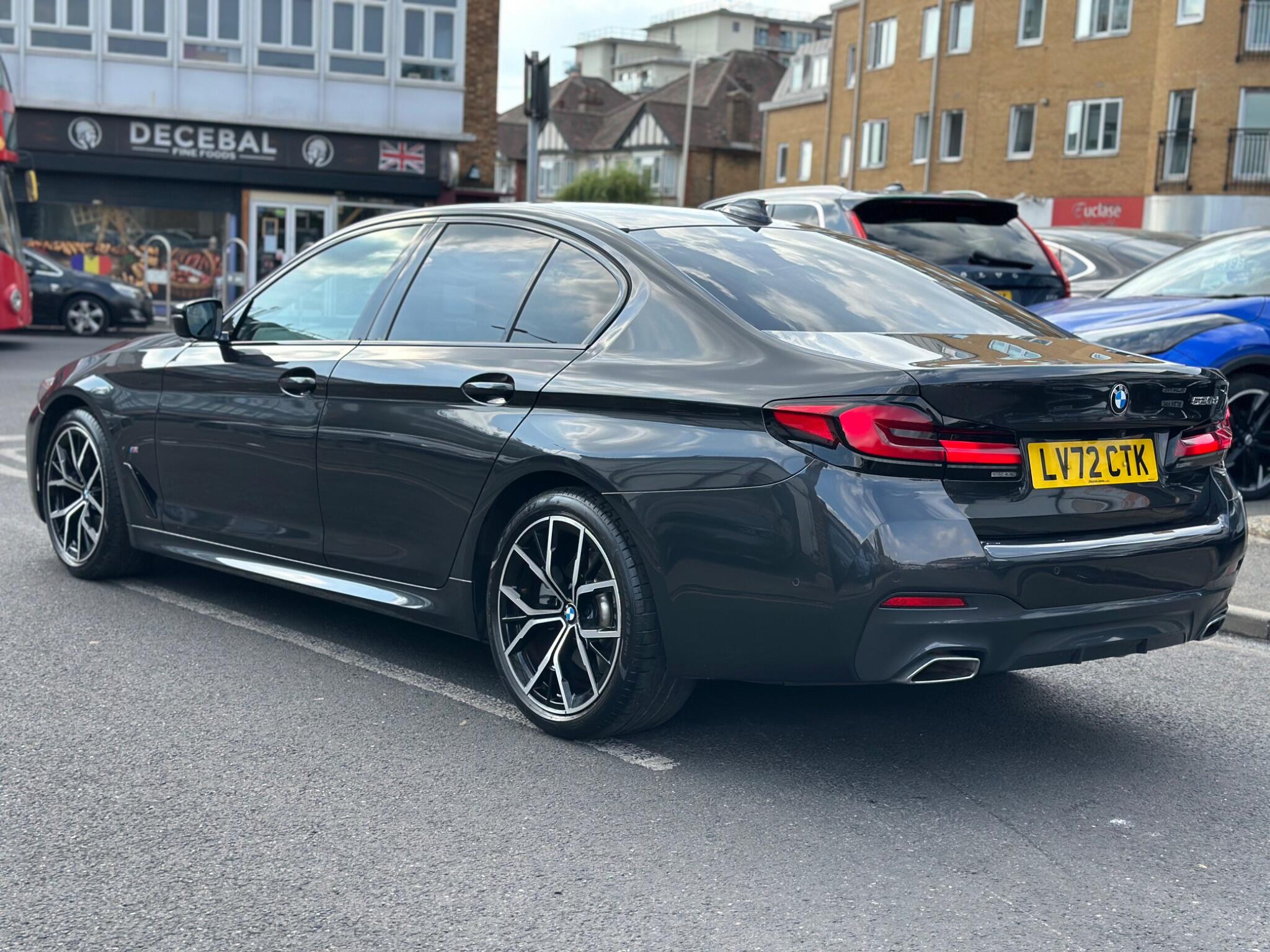 BMW 5 Series view 4