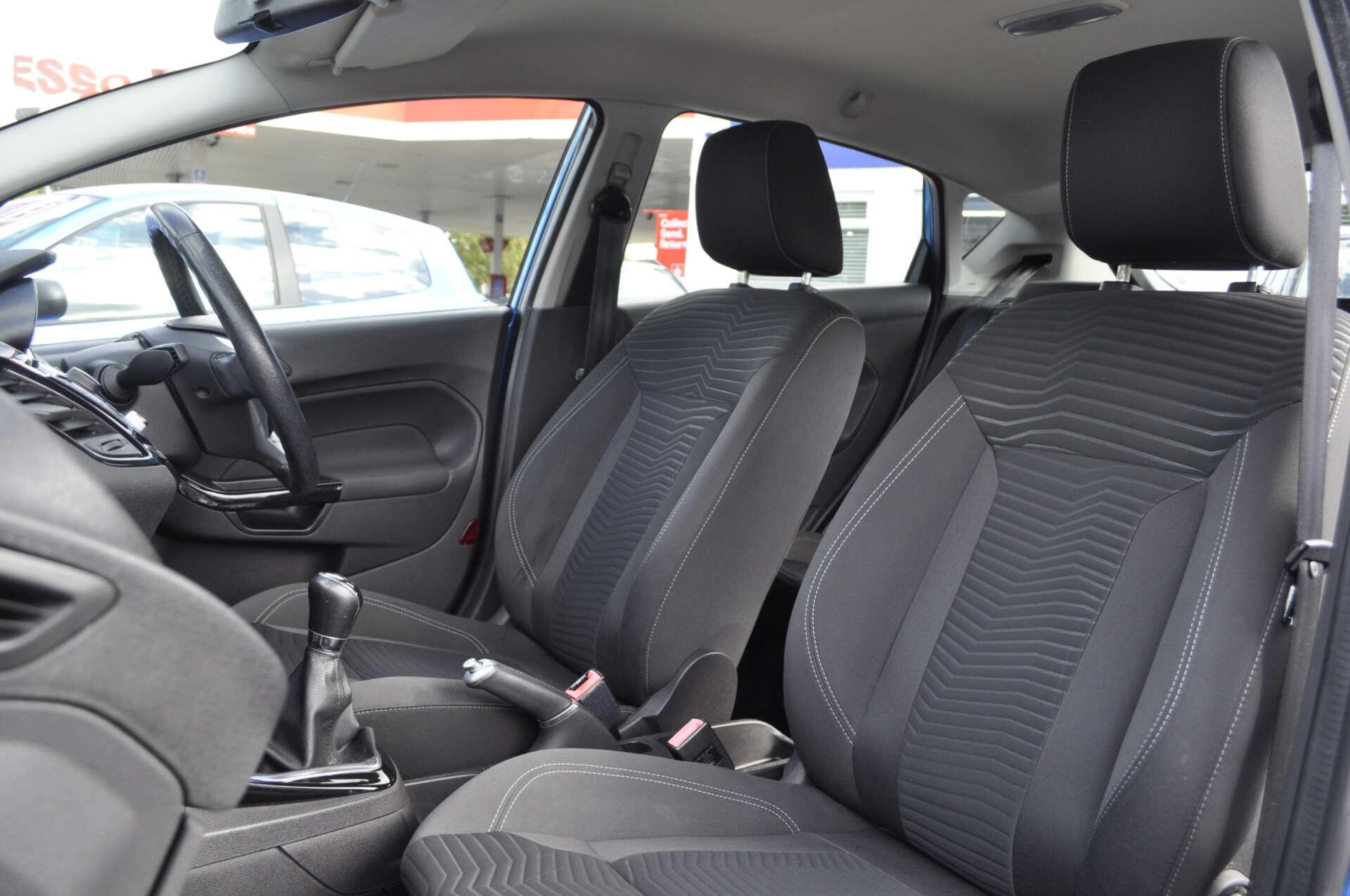 Ford Fiesta view 13