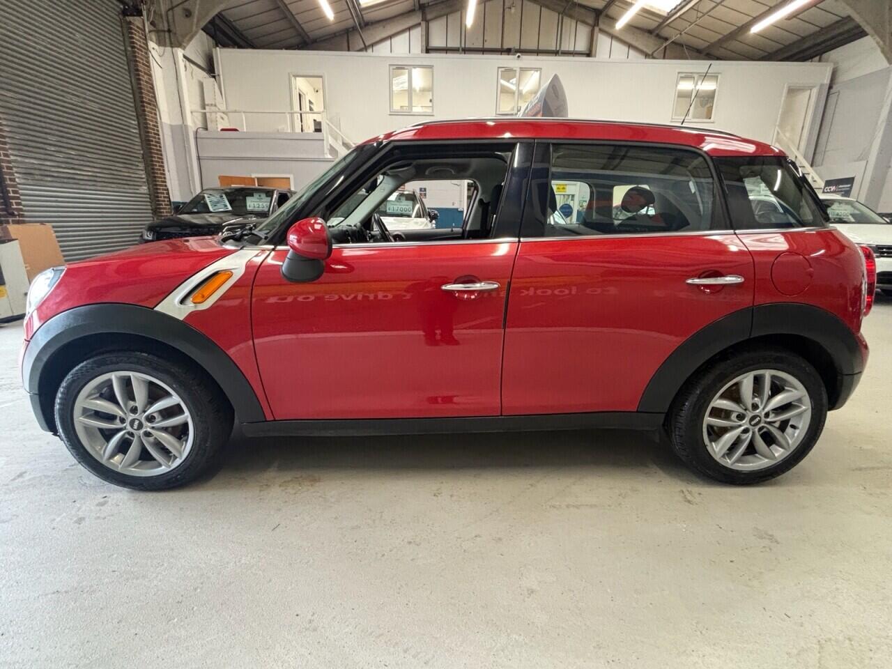 MINI Countryman view 8