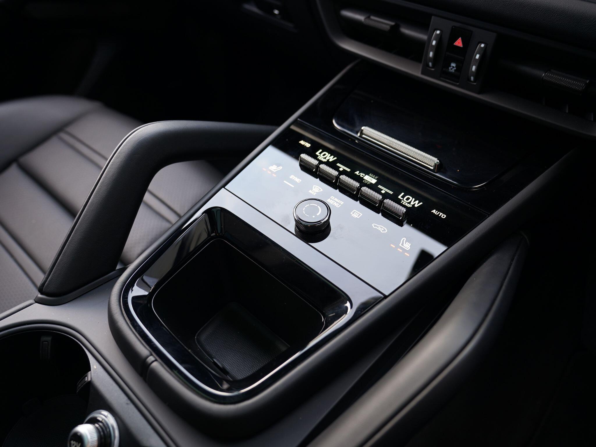 Porsche Cayenne view 69
