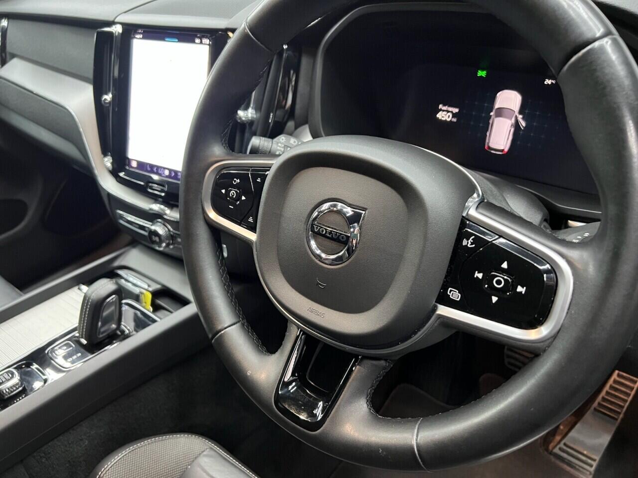 Volvo XC60 view 32