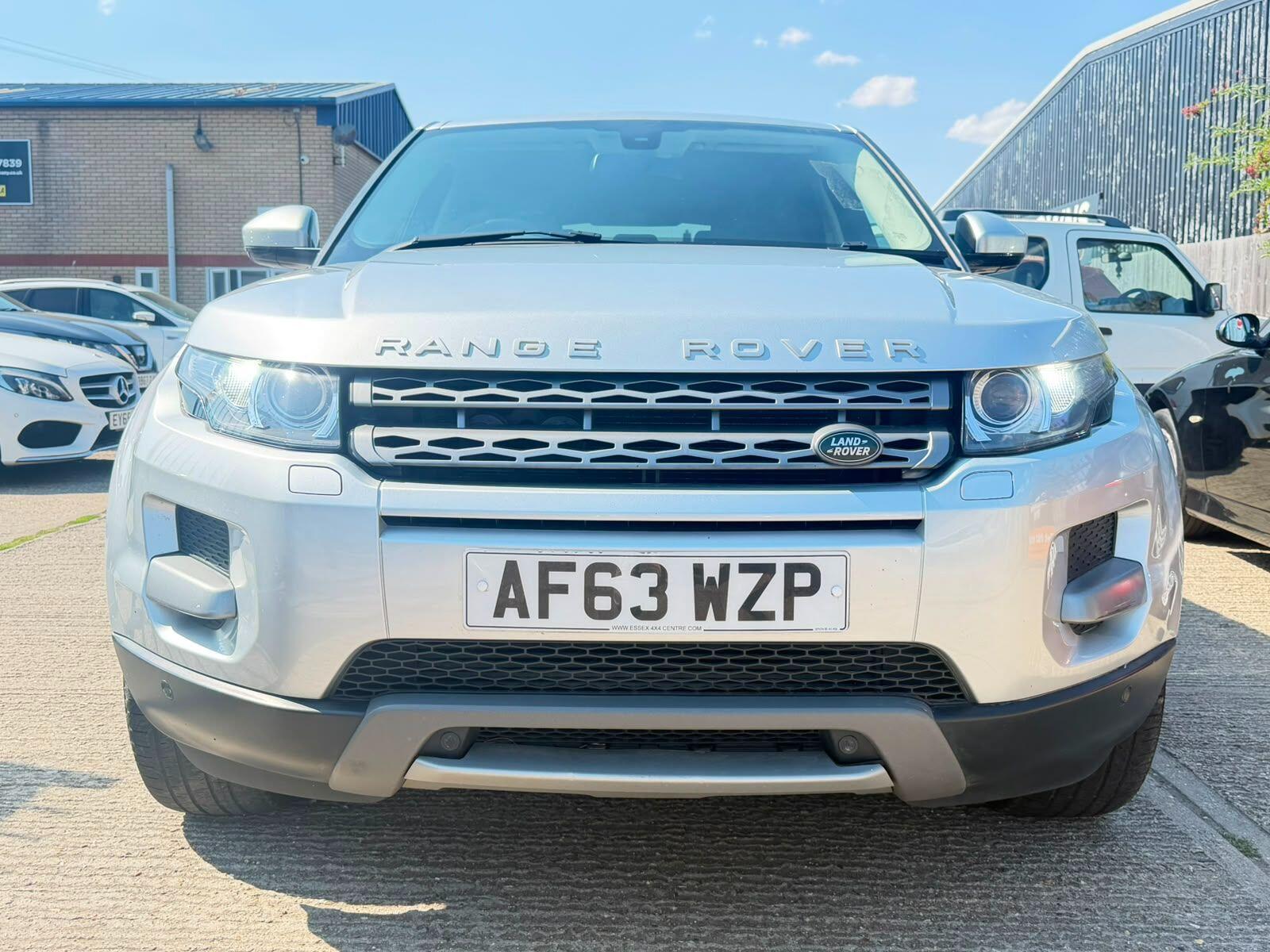 Land Rover Range Rover Evoque view 2
