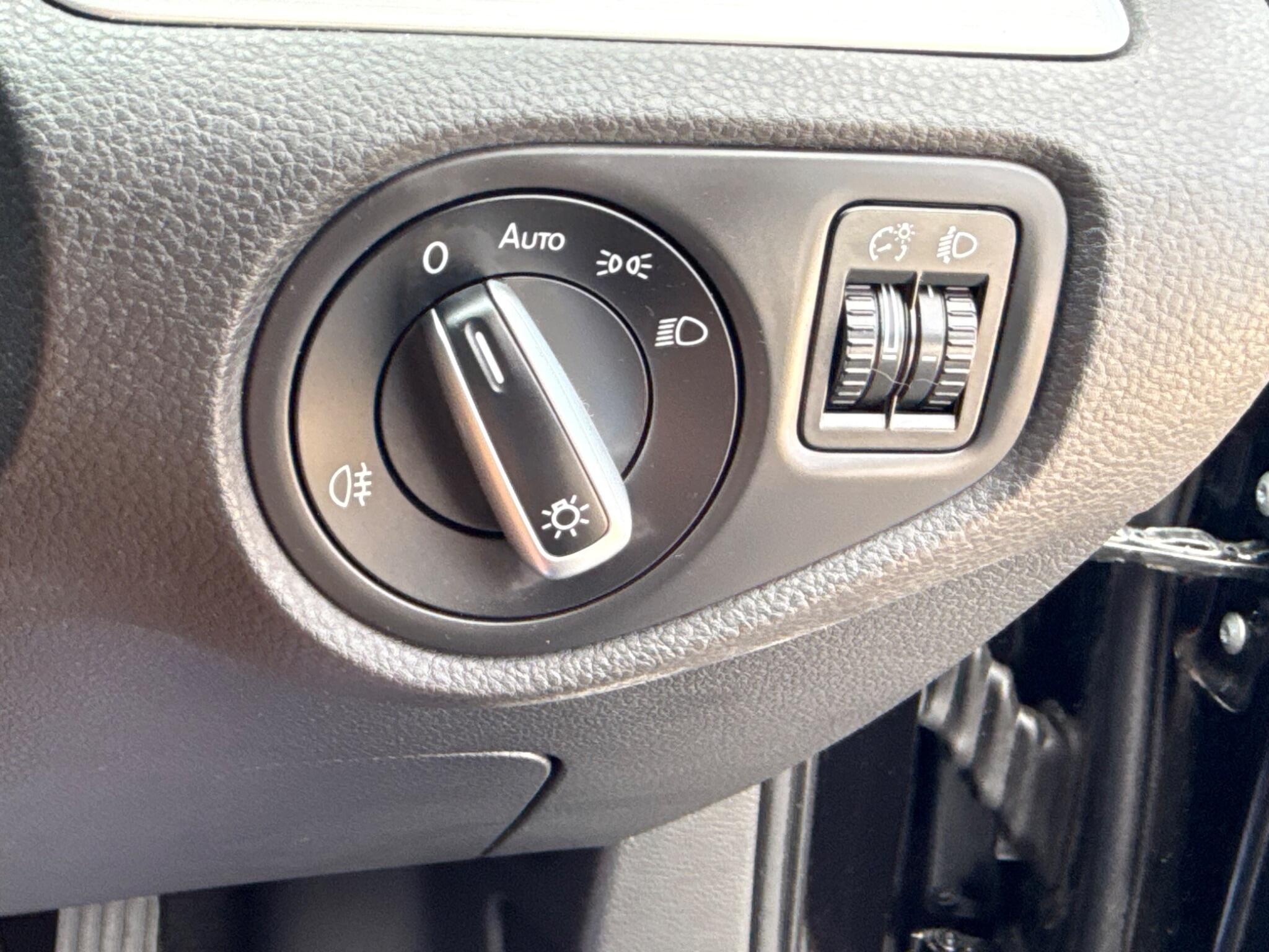 Volkswagen Sharan view 34