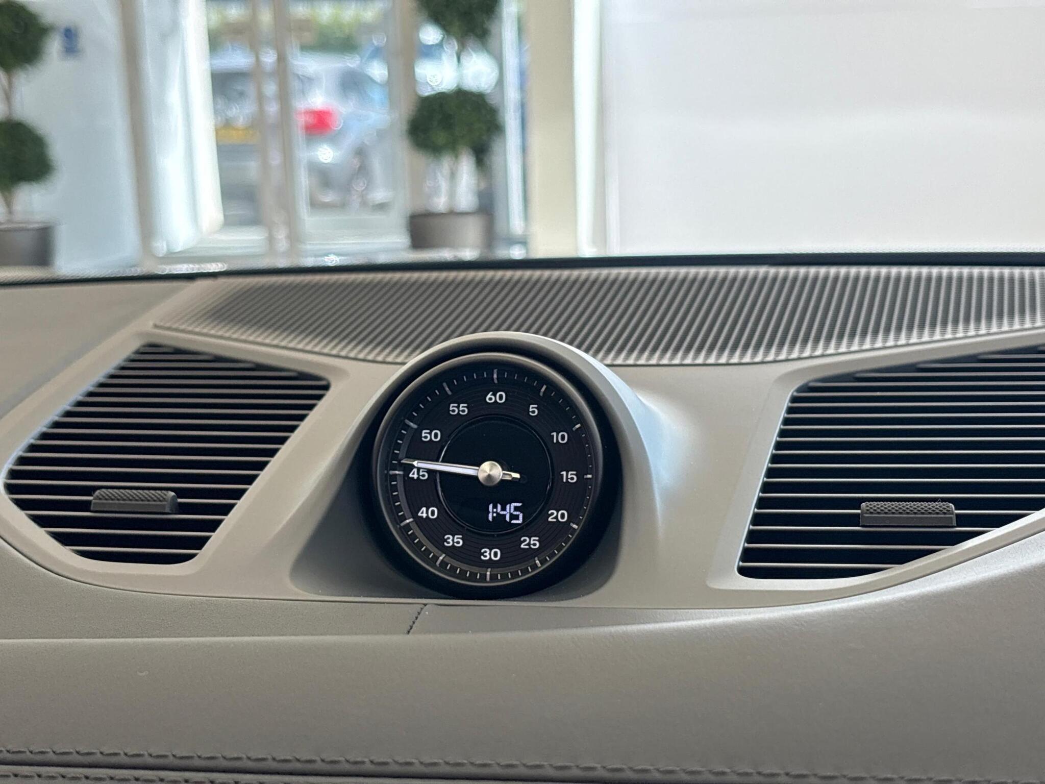 Porsche Cayenne view 18