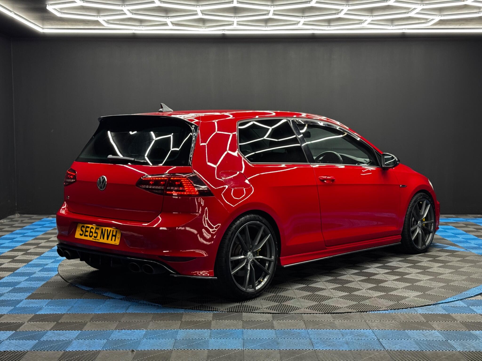 Volkswagen Golf view 5