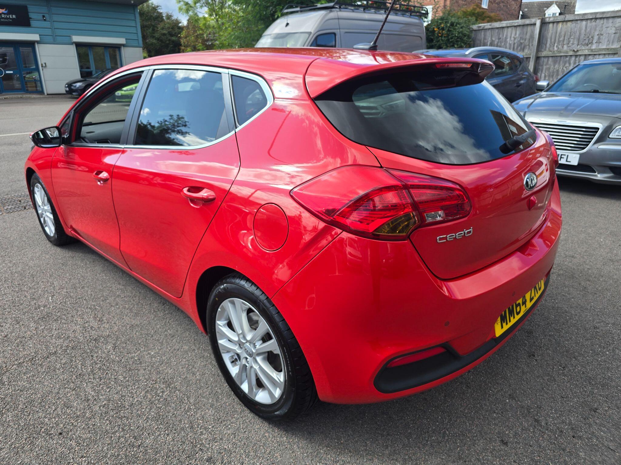 Kia Ceed view 9