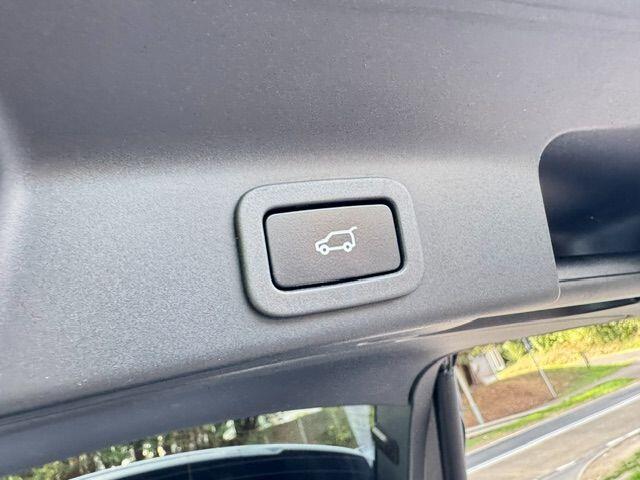 Jaguar F-Pace view 47