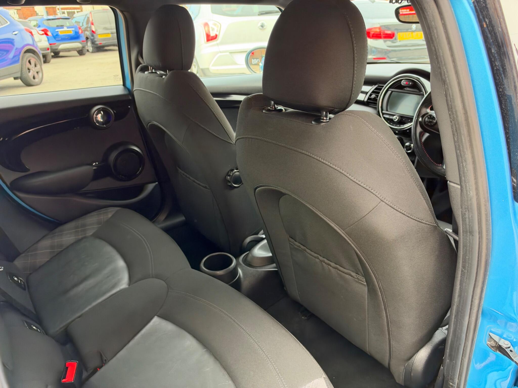 Mini Hatch view 17