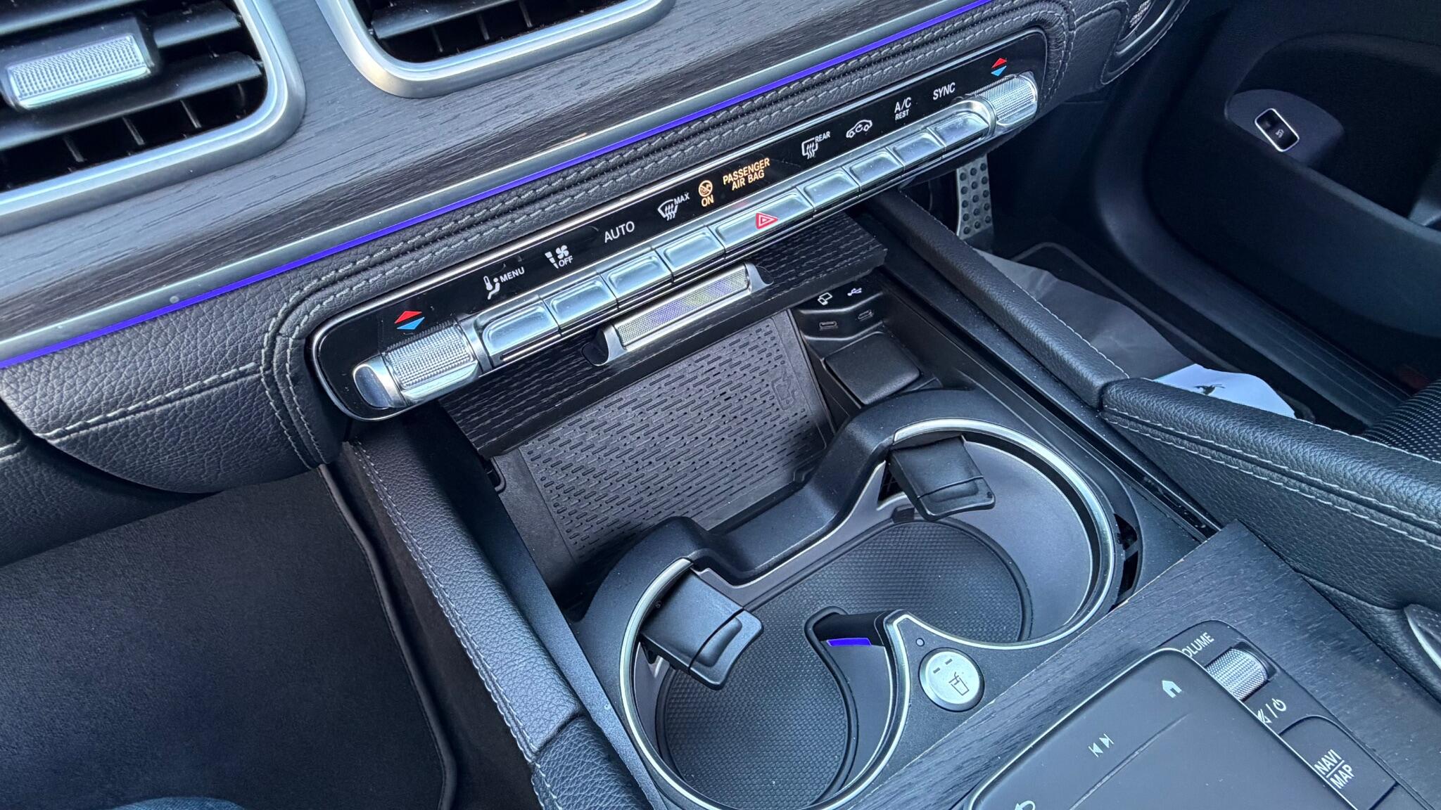 Mercedes-Benz Gle view 33