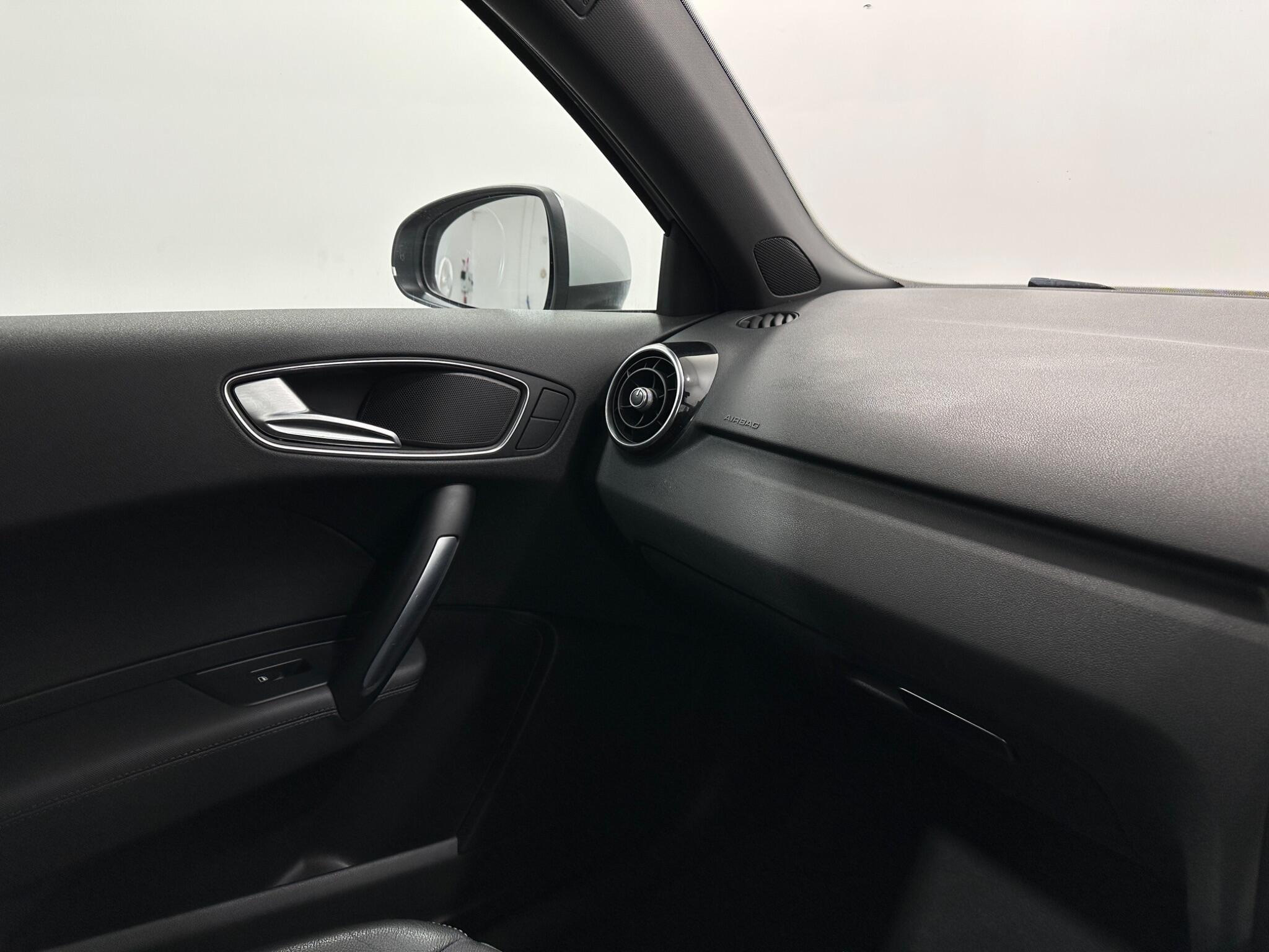 Audi A1 view 25