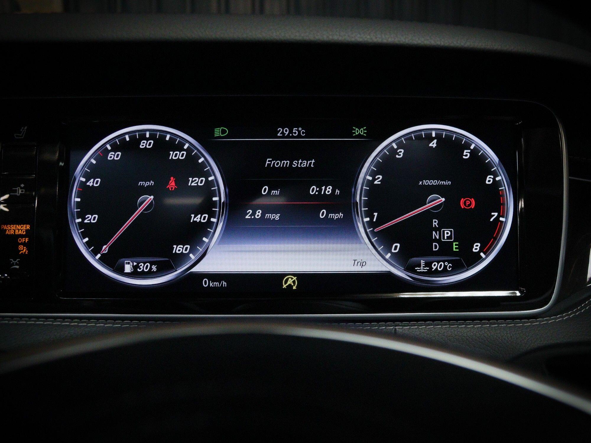 Mercedes-Benz S-Class view 14