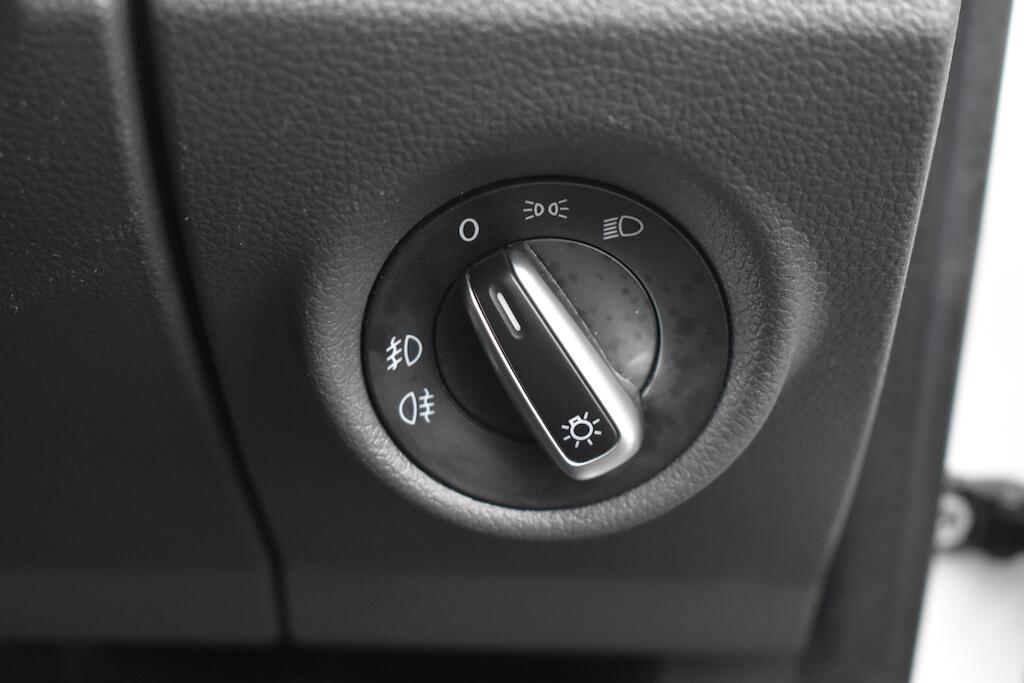 Volkswagen Amarok view 25