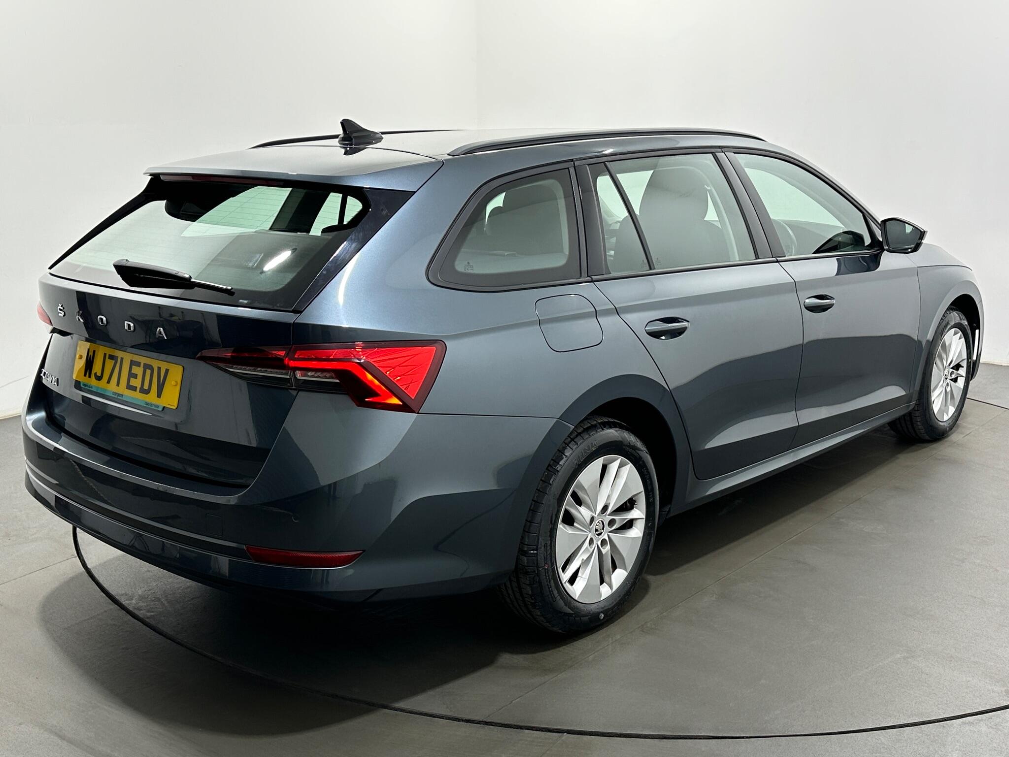 Skoda Octavia view 49