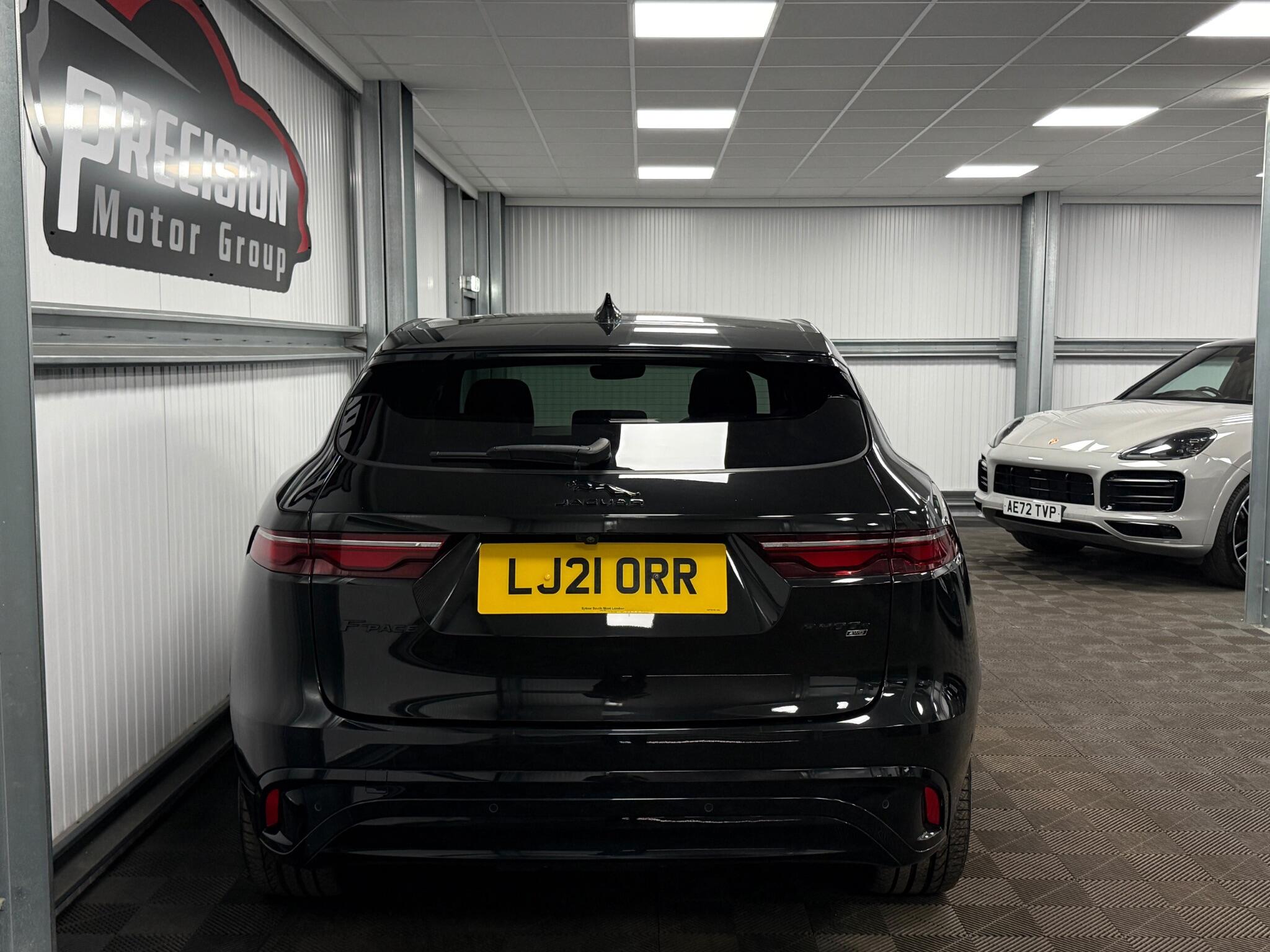 Jaguar F-Pace view 12