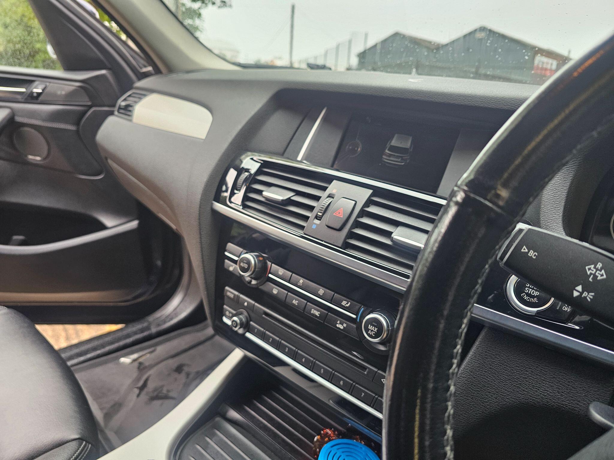 BMW X3 view 25