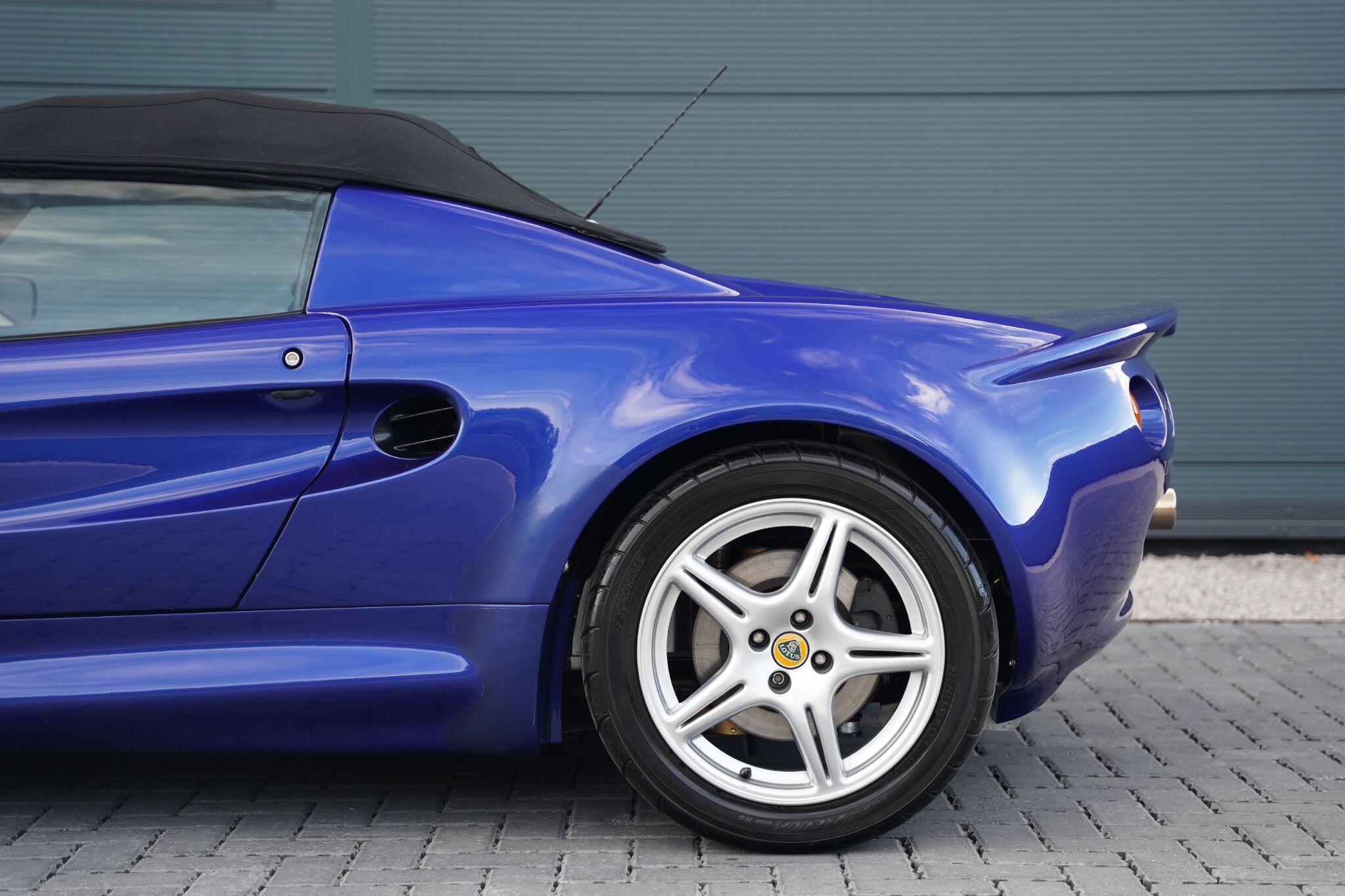 Lotus Elise view 10