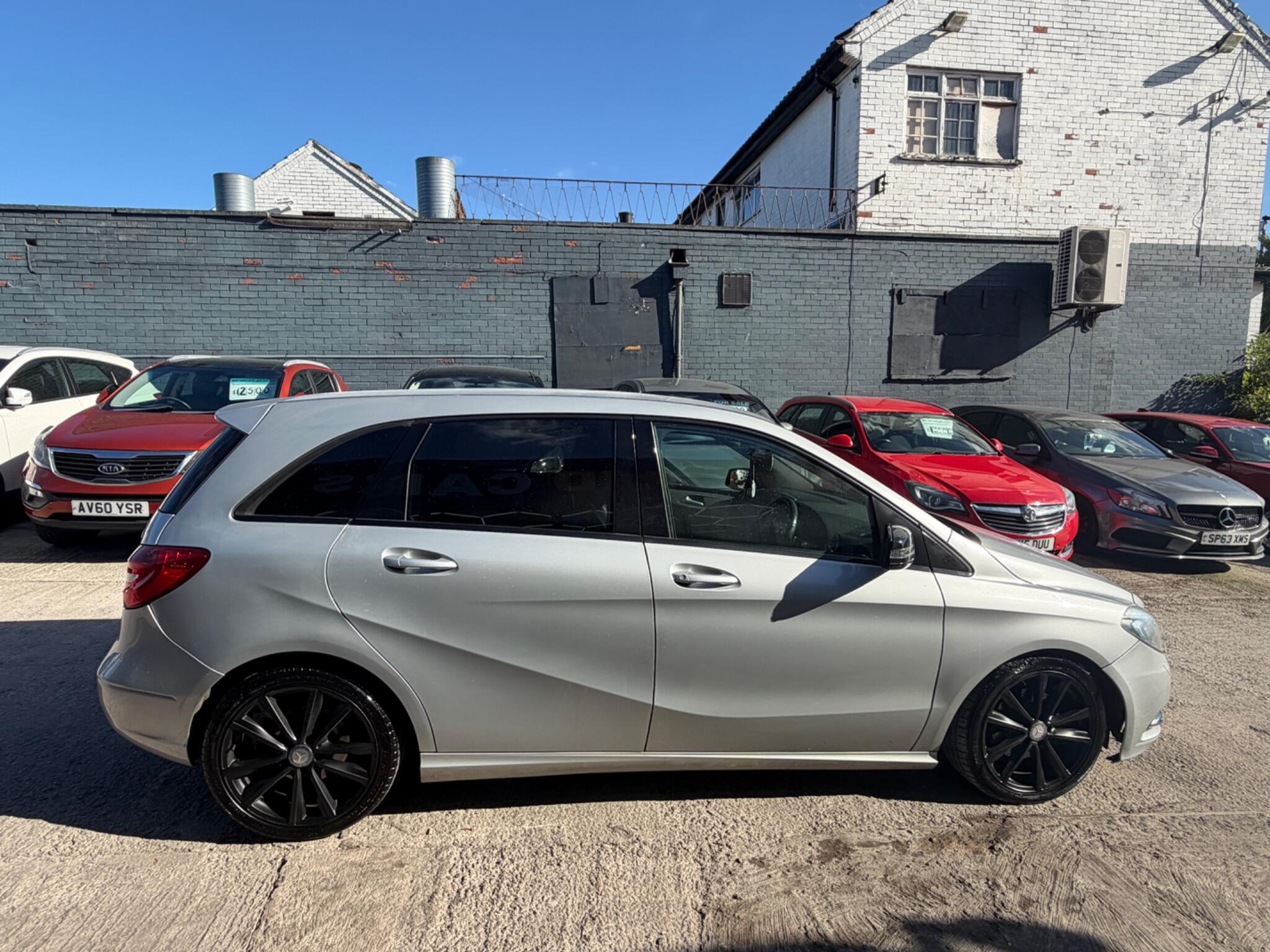 Mercedes-Benz B-Class view 8