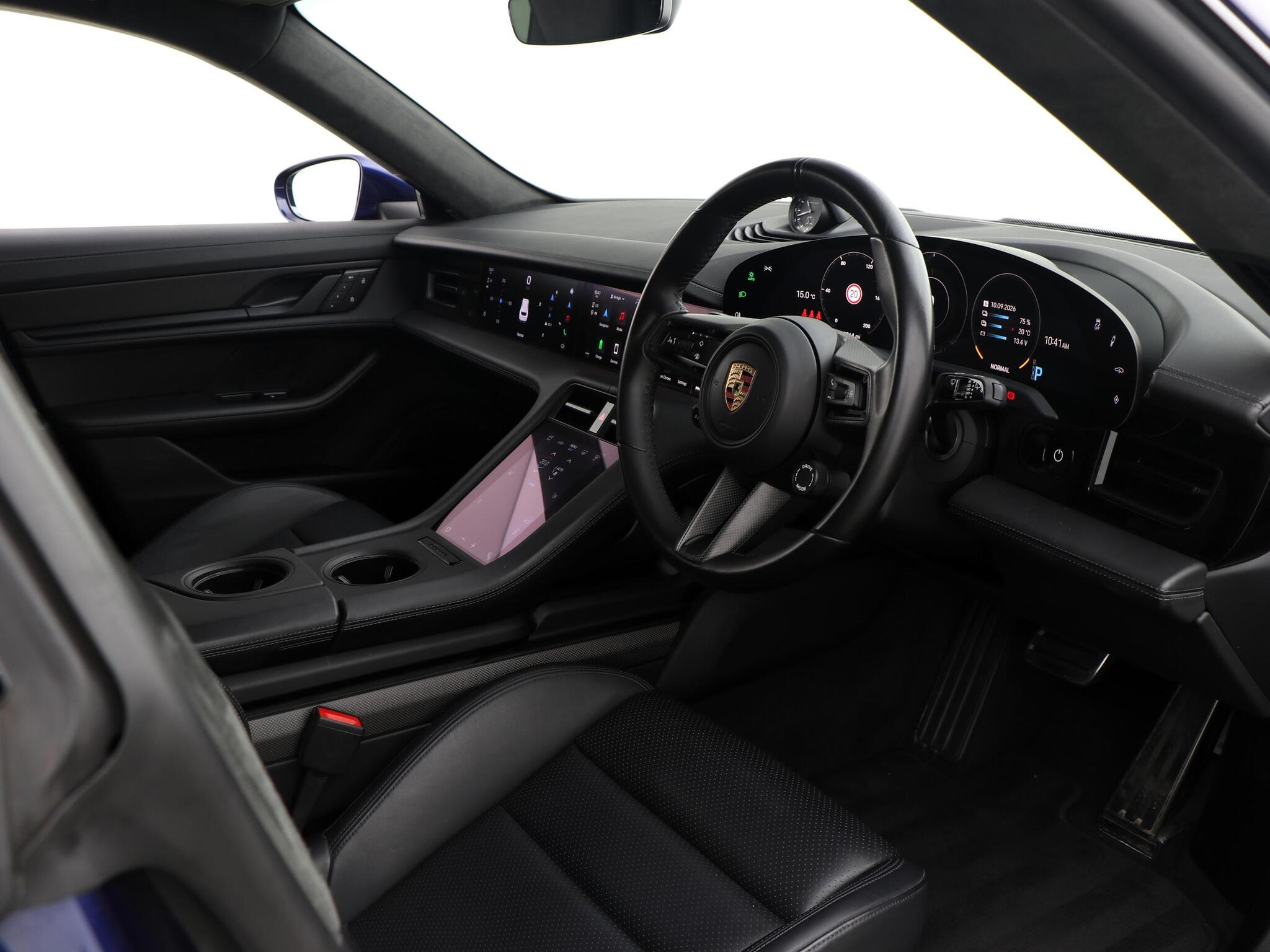 Porsche Taycan view 37