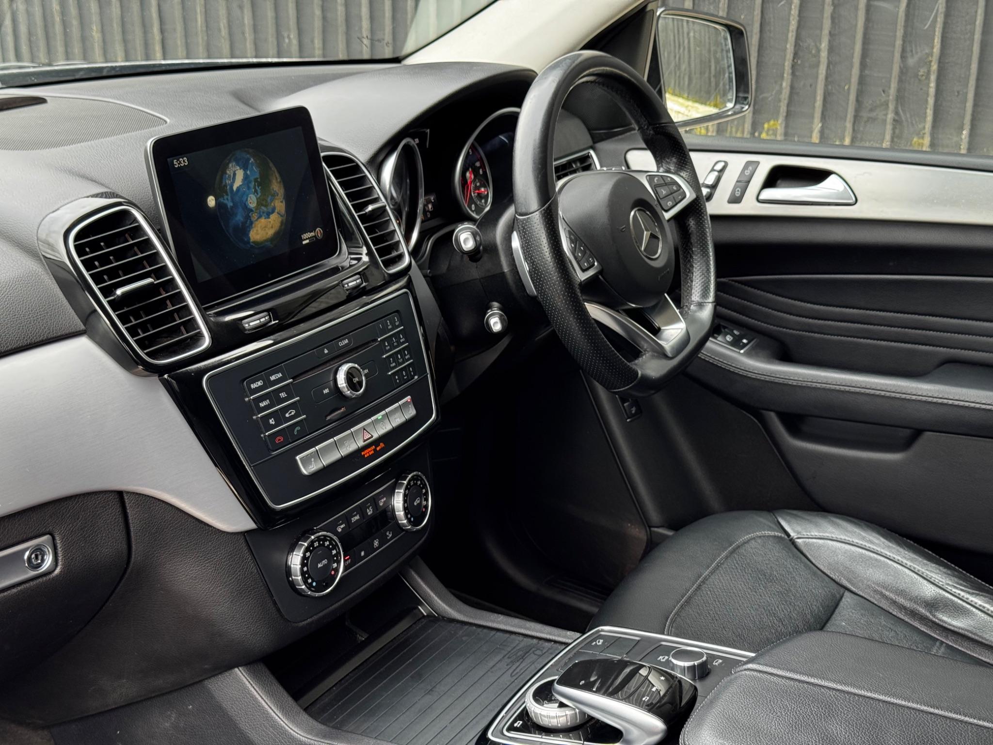 Mercedes-Benz Gle view 14