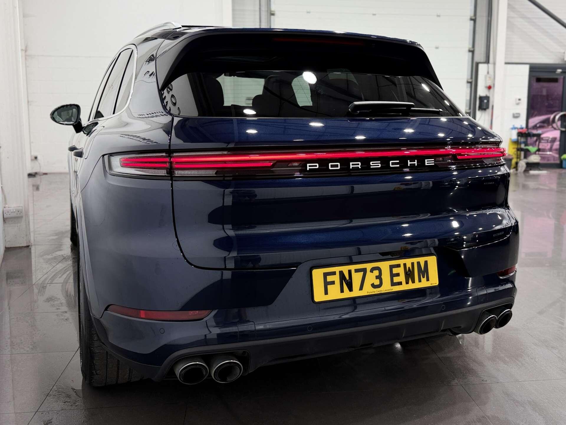 Porsche Cayenne view 8
