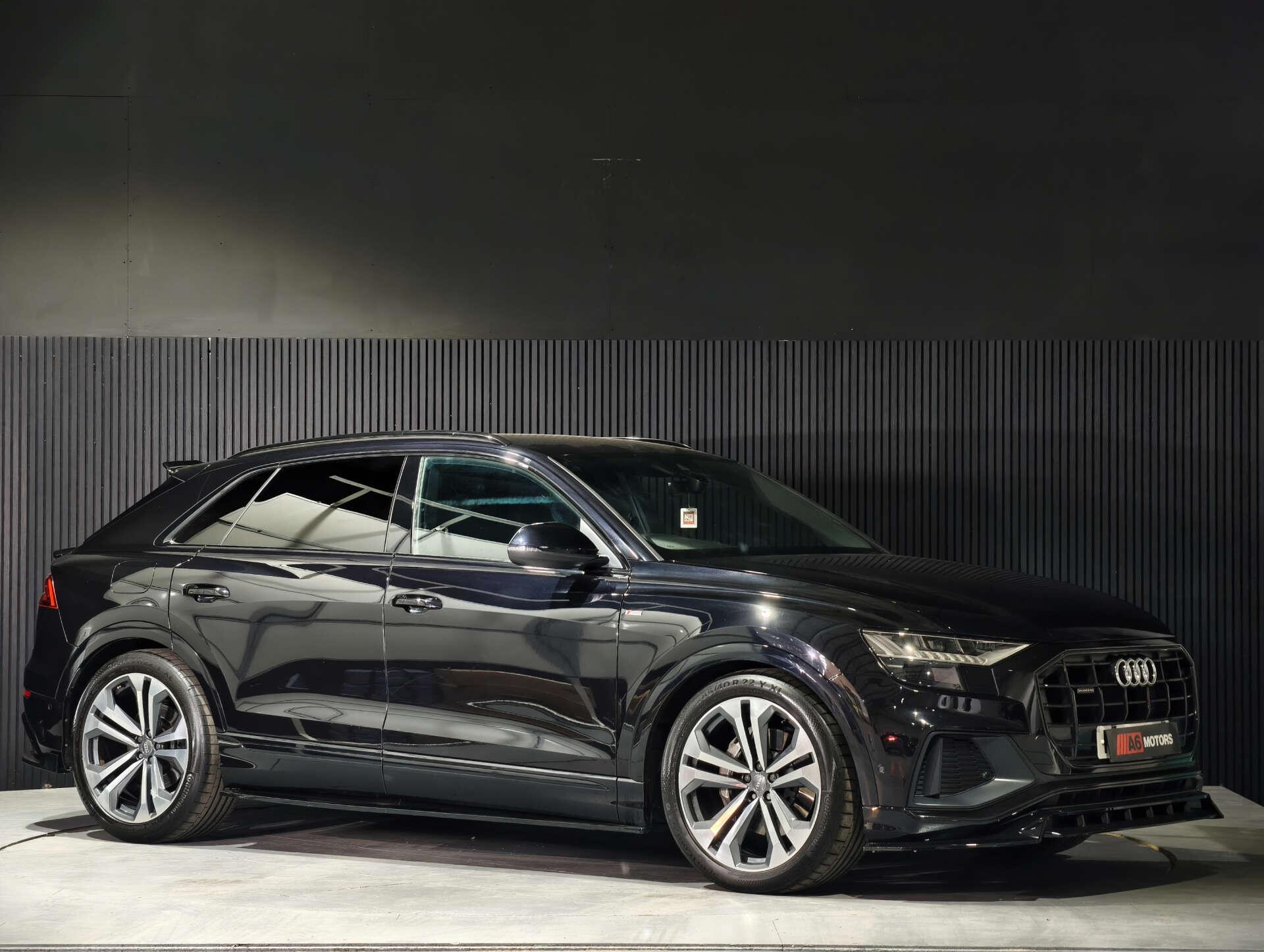 Audi Q8 view 18