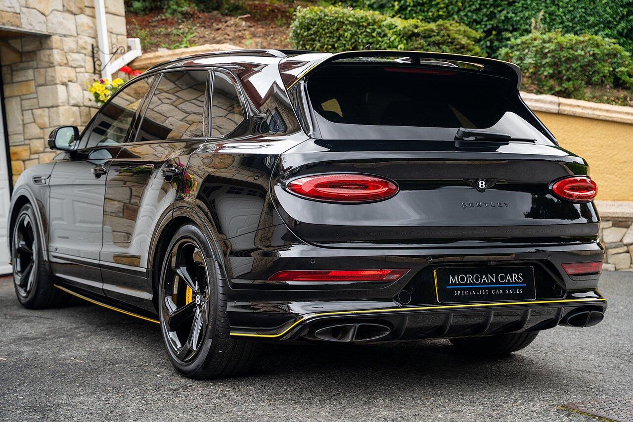 Bentley Bentayga view 17