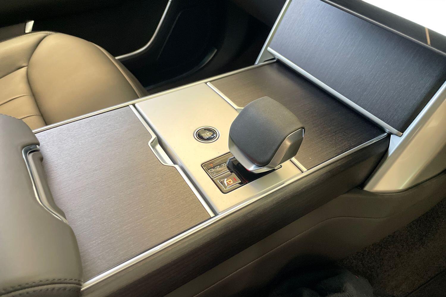 Land Rover Range Rover view 15