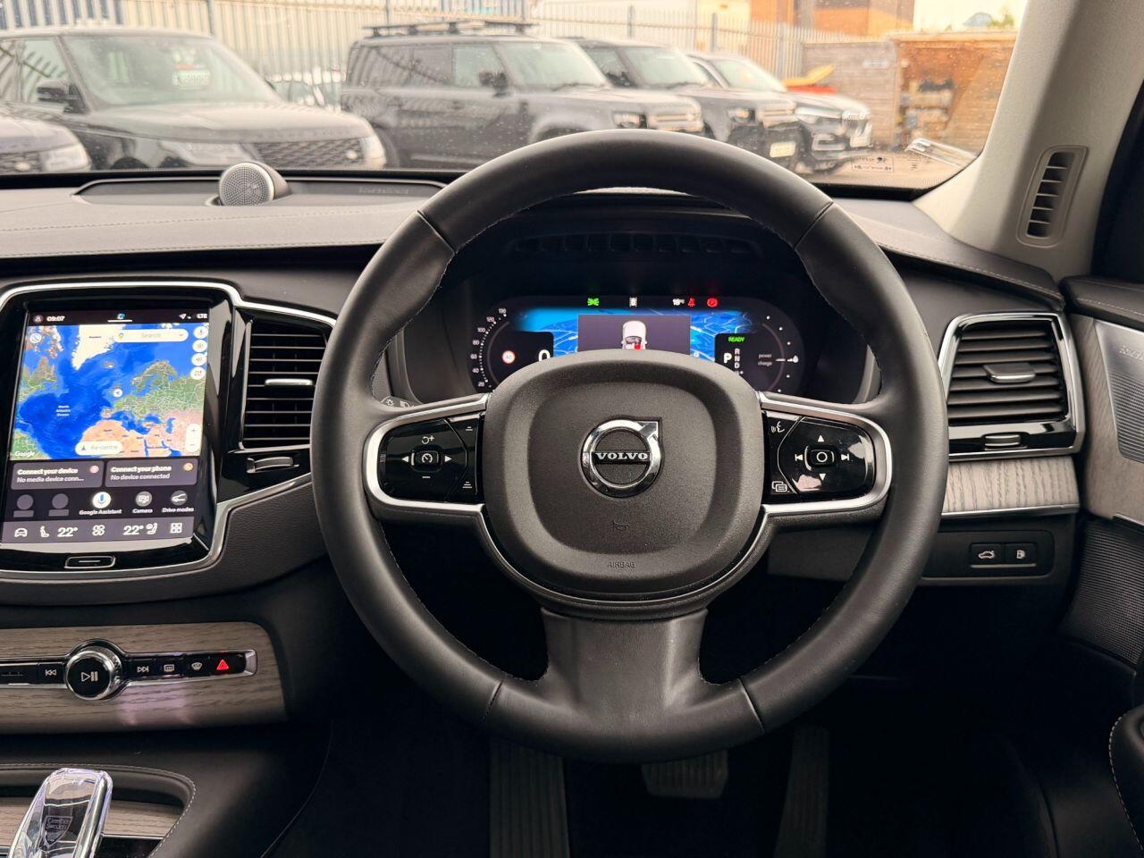 Volvo XC90 view 27