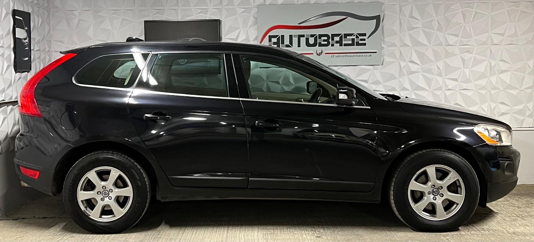 Volvo XC60 view 8
