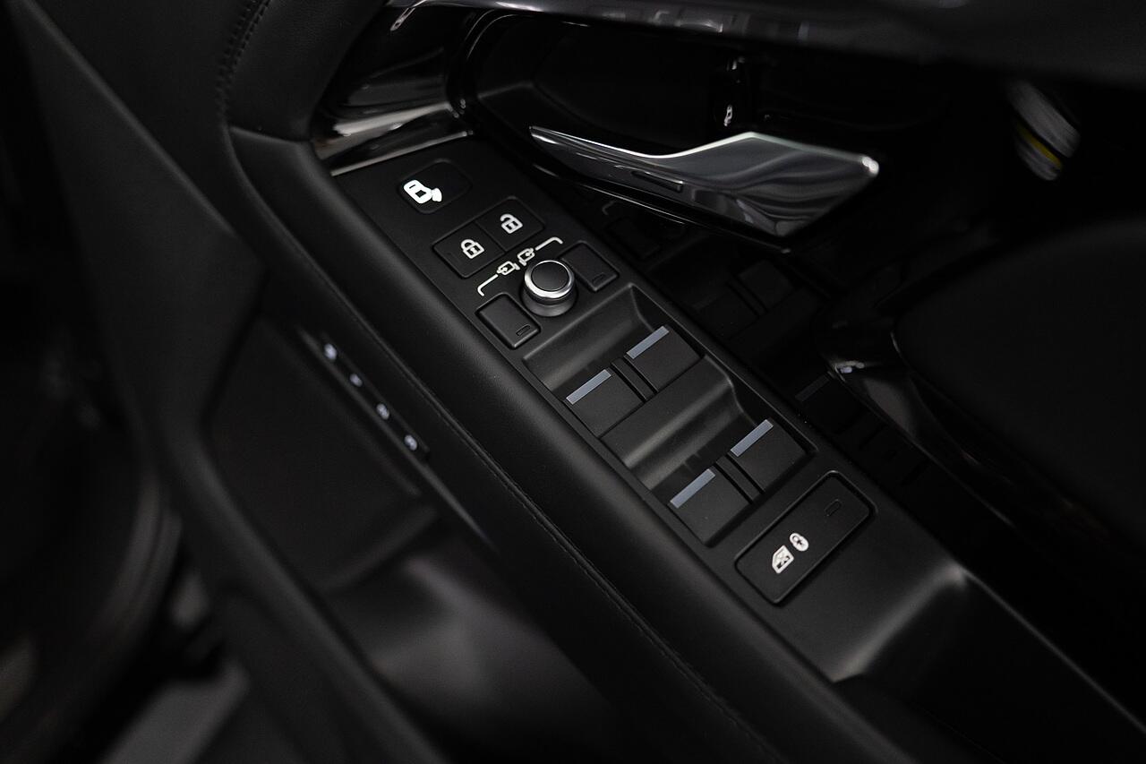 Land Rover Range Rover Evoque view 24